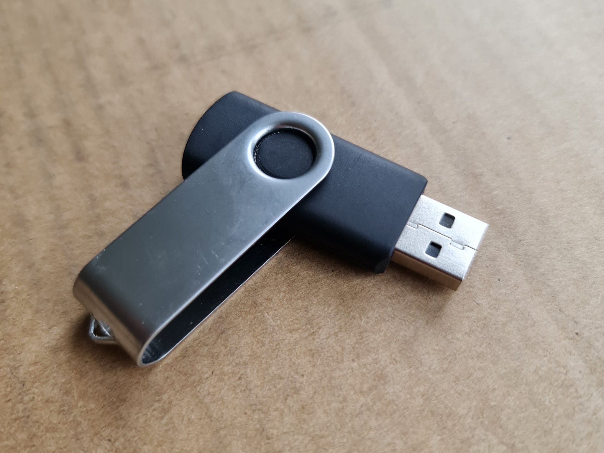 Tiêu đề Thẻ nhớ USB Credstick Tóm tắt Đây là bản remix mình