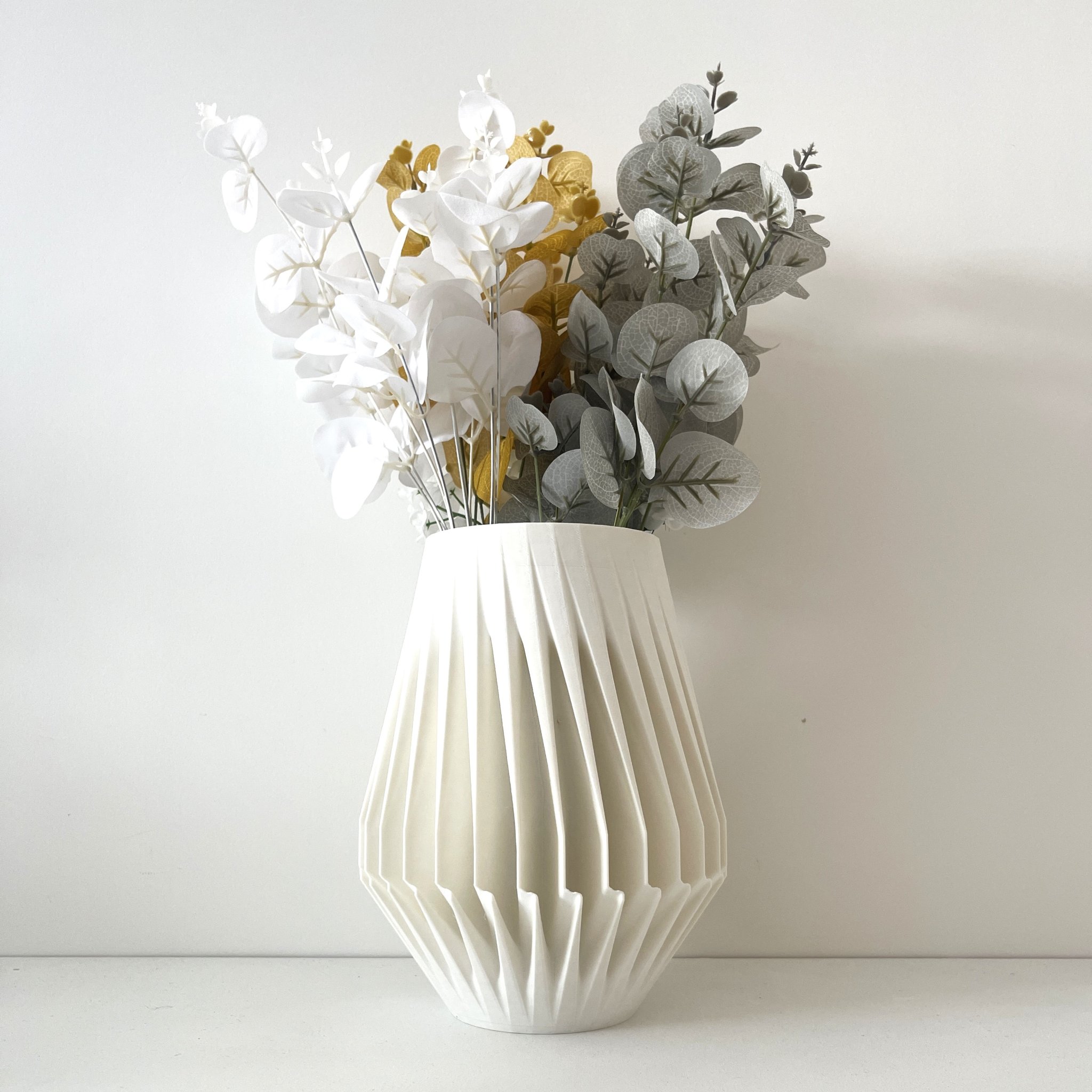 Modern Spiral Vase in Ivory PLA