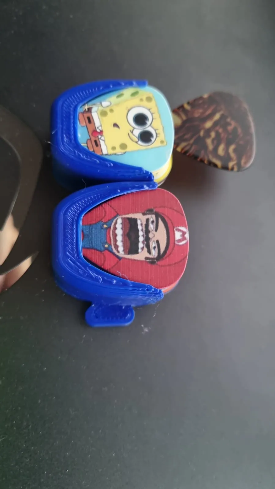 Tiêu đề Guitar Pick Dispenser Tóm tắt Dụng cụ phân phối đàn G