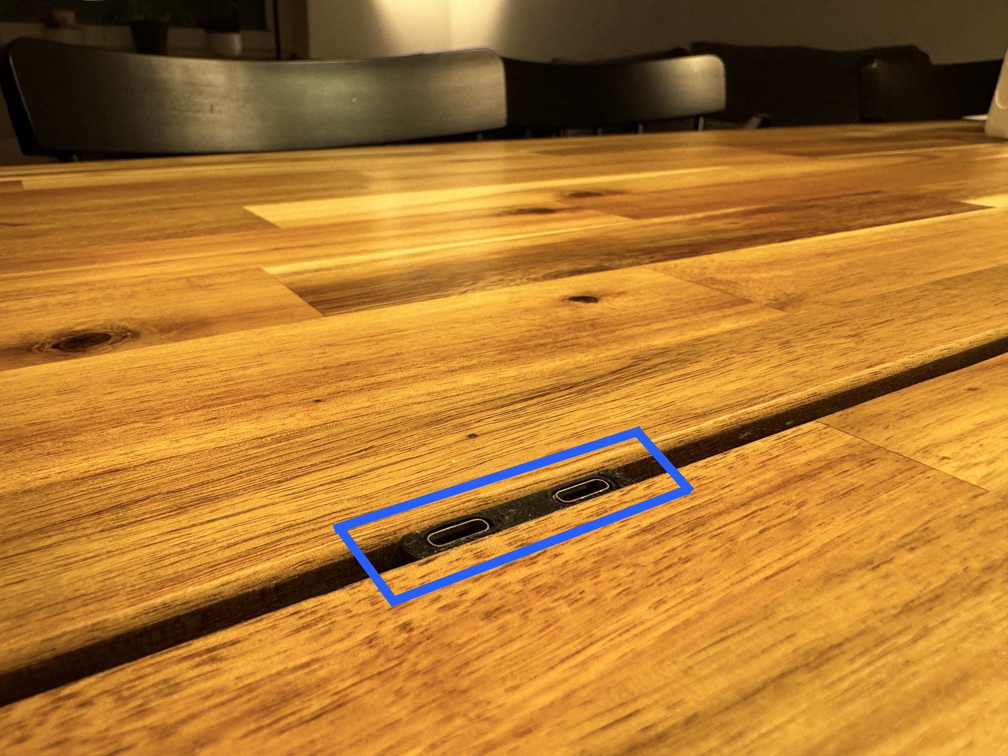 Tiêu đề Cổng USB-C bảng IKEA Tóm tắt Mô hình cắm cổng USB-C