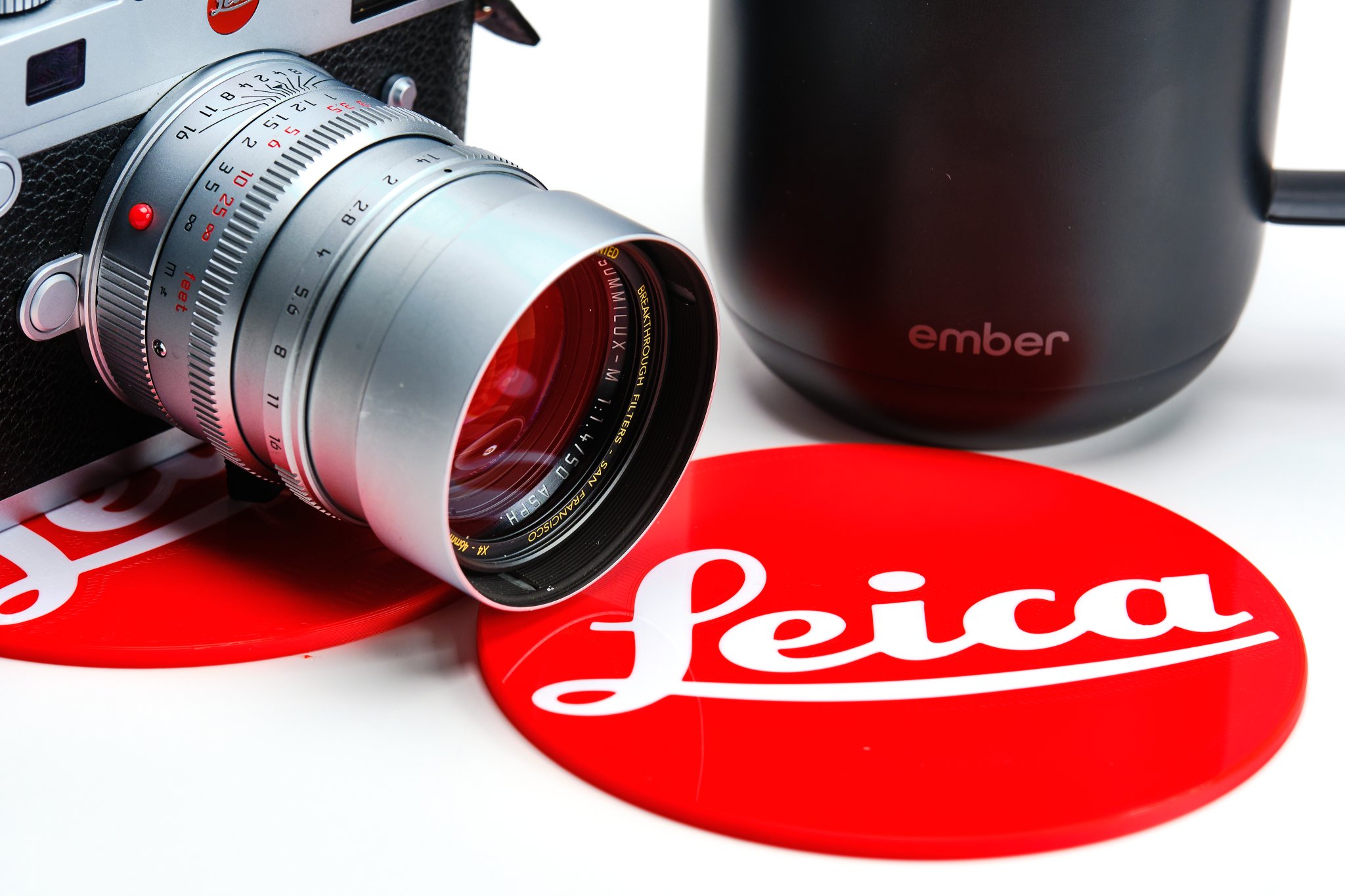 Tiêu đề Leica Coaster - Multicolor Tóm tắt Tấm lót Leica để in n