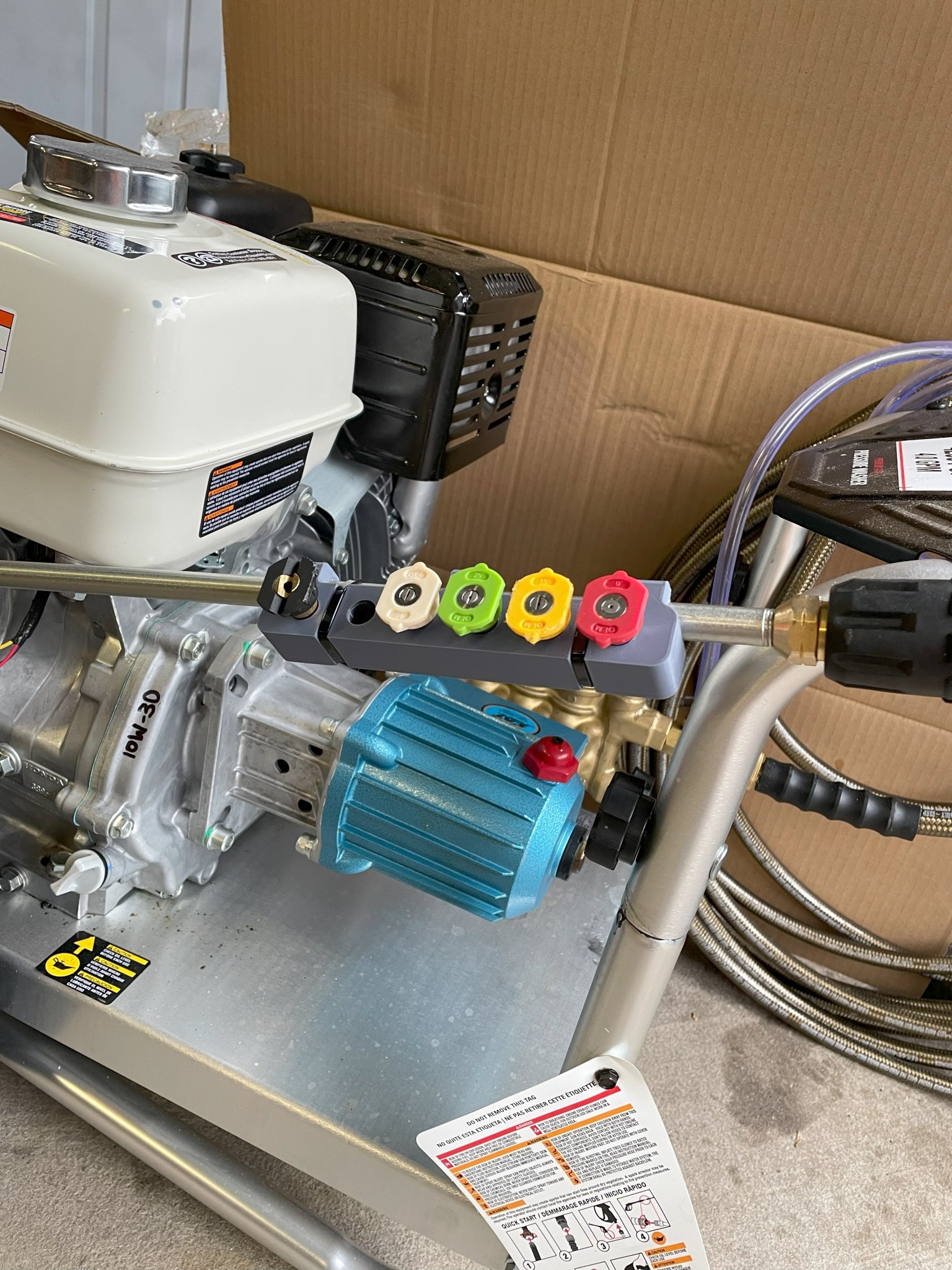 Giá Đỡ Đầu Phun Máy Rửa Xe