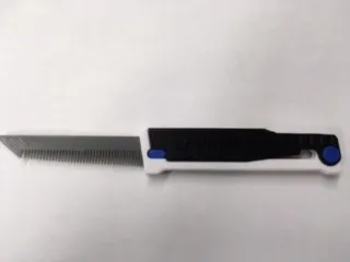 Gravity Knife V1 Tanto knife comb
