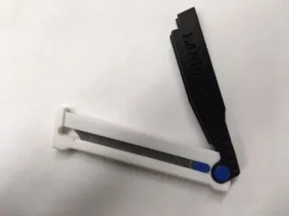 Gravity Knife V1 Tanto knife comb