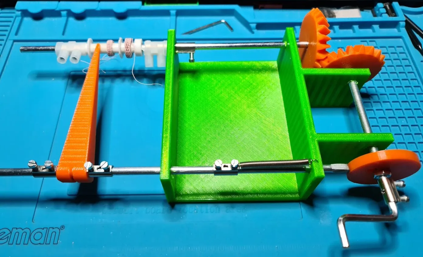 Tiêu đề Bobinadora nido de abeja Tóm tắt Para hacer las bobinas de rad