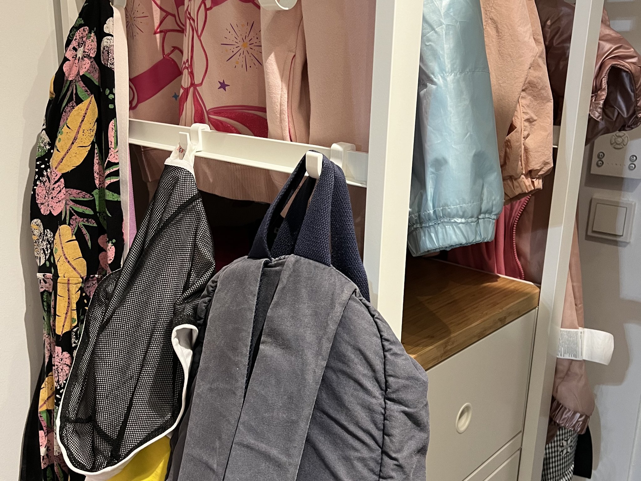 Tiêu đề Hak IKEA ELVARLI Tóm tắt Ikea wycofała haczyki do systemu EVA