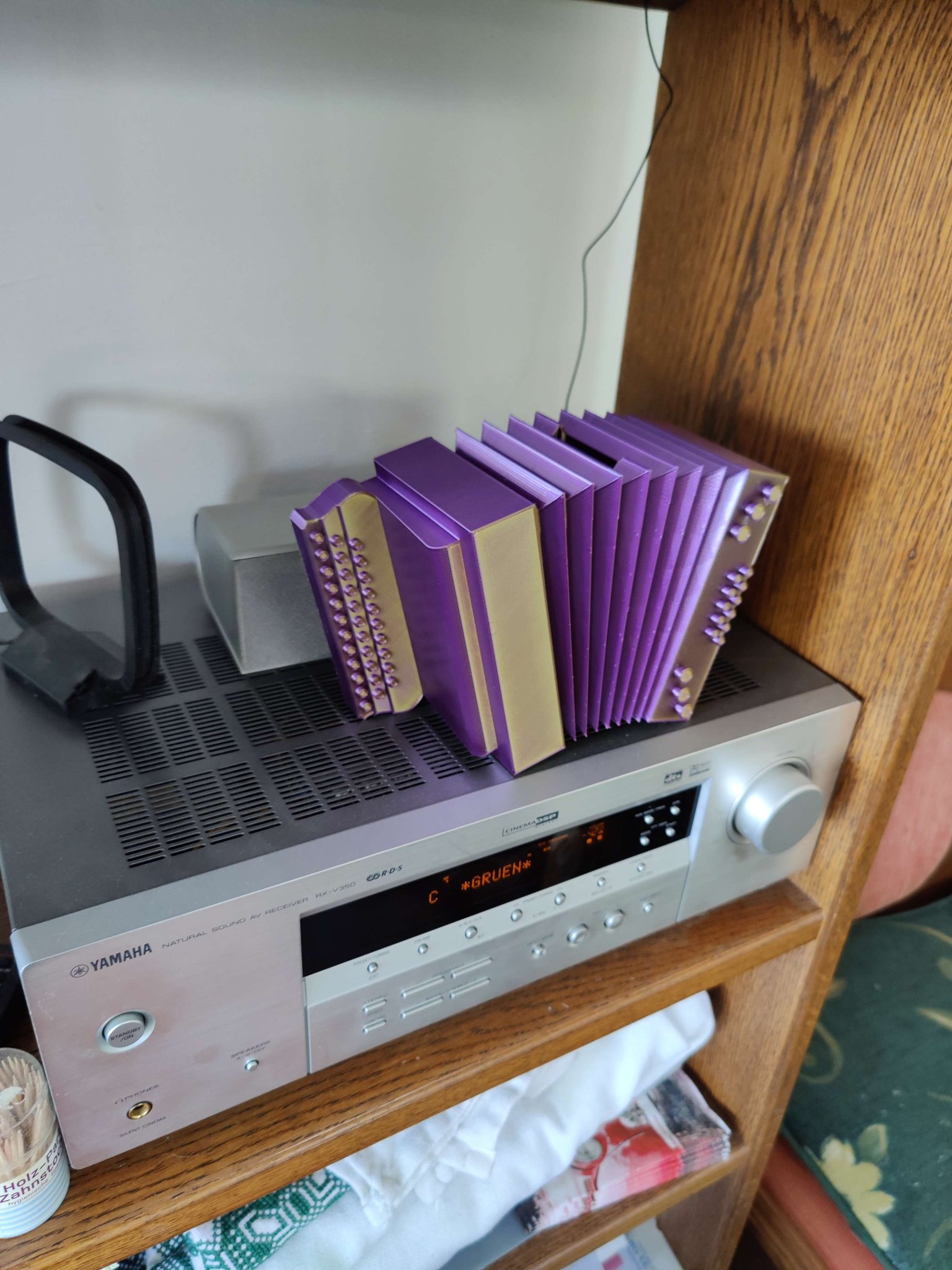 Tiêu đề Harmonika Accordion Piggy Bank Tóm tắt Heo đất hai mảnh