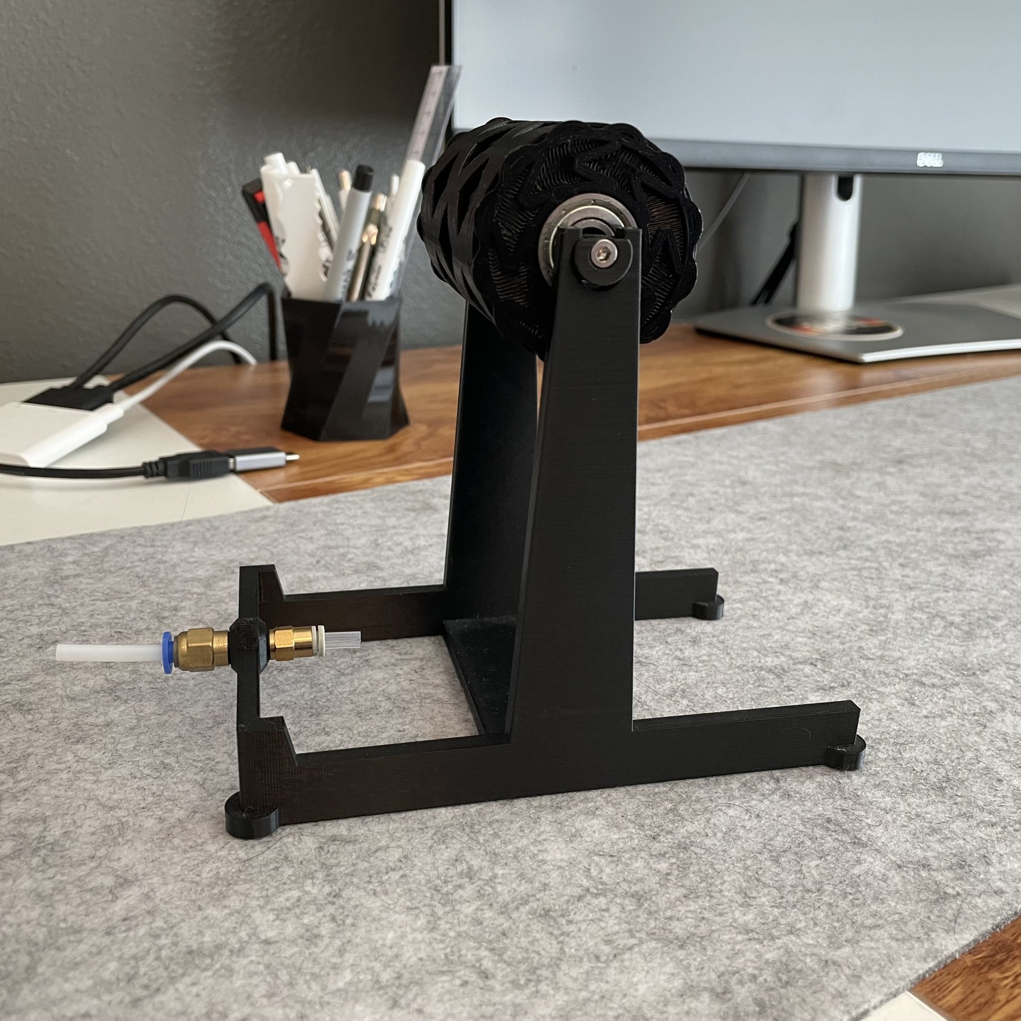 Tiêu đề Đế giữ cuộn dây tự động tua lại có đế nam châm