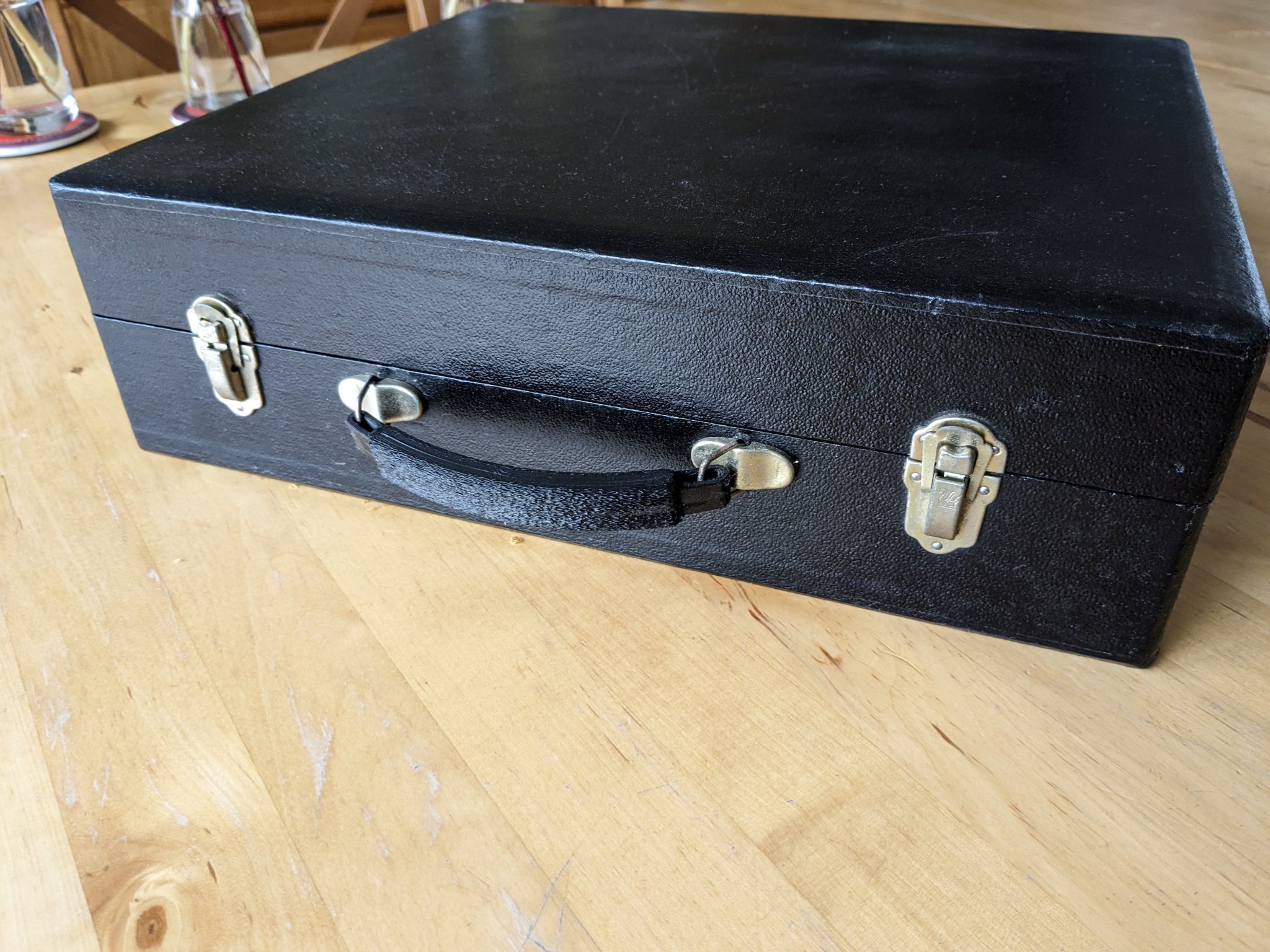 Tay Cầm Cặp Táp