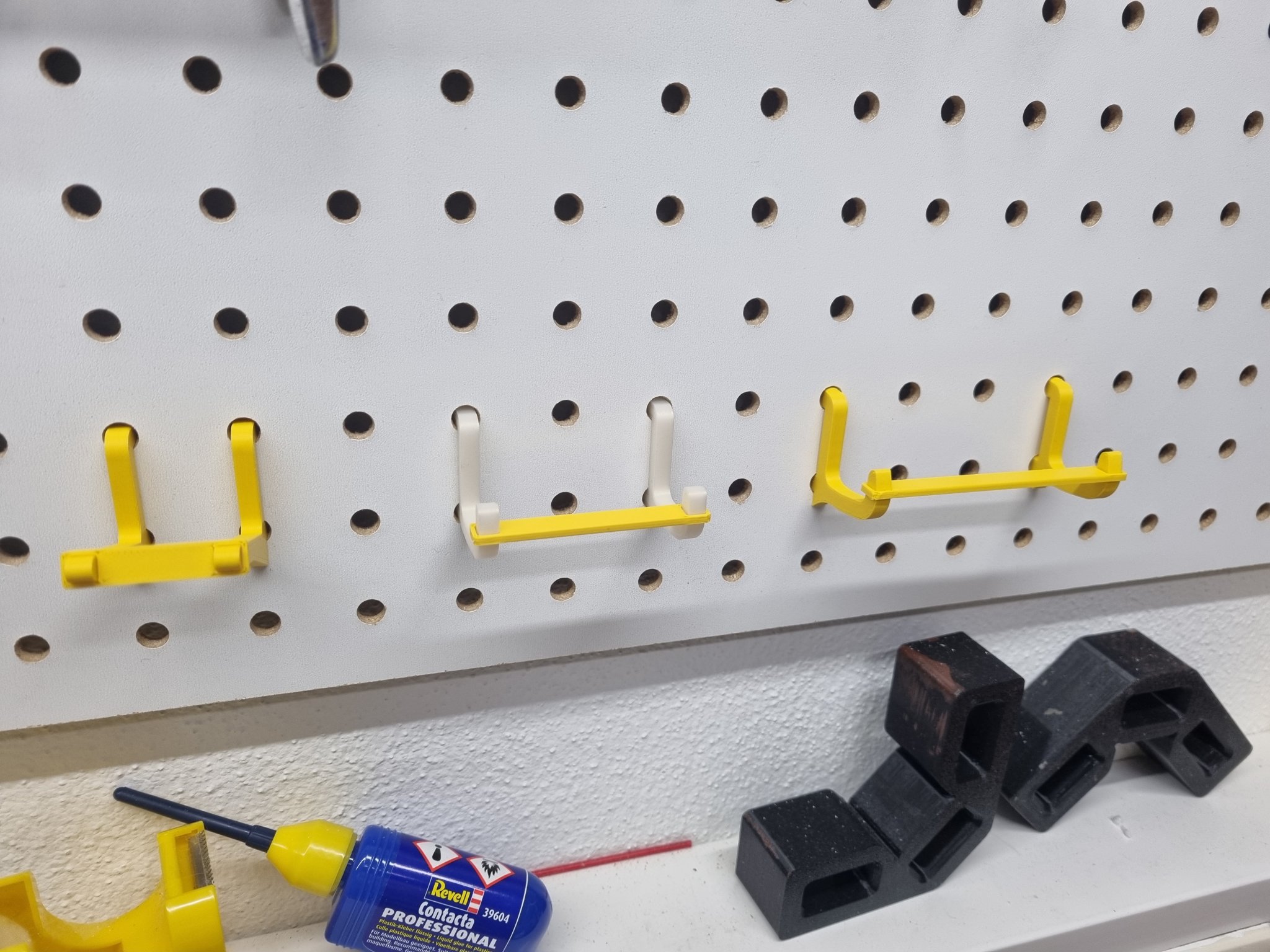 Đế Giữ Khoảng Cách Móc Pegboard