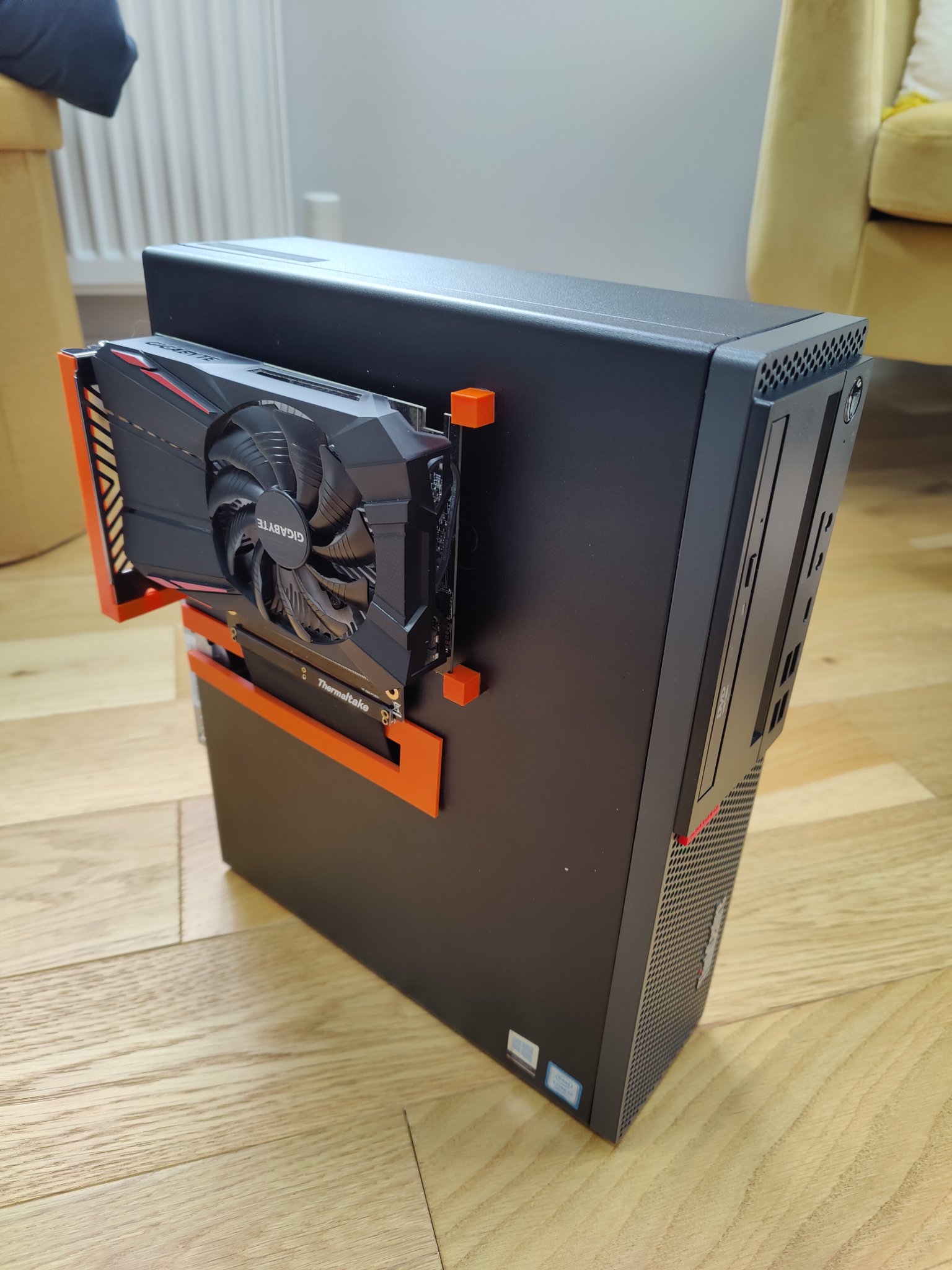 Tiêu đề Gắn GPU ngoài Mad Max Tóm tắt Một hệ thống lắp đơ