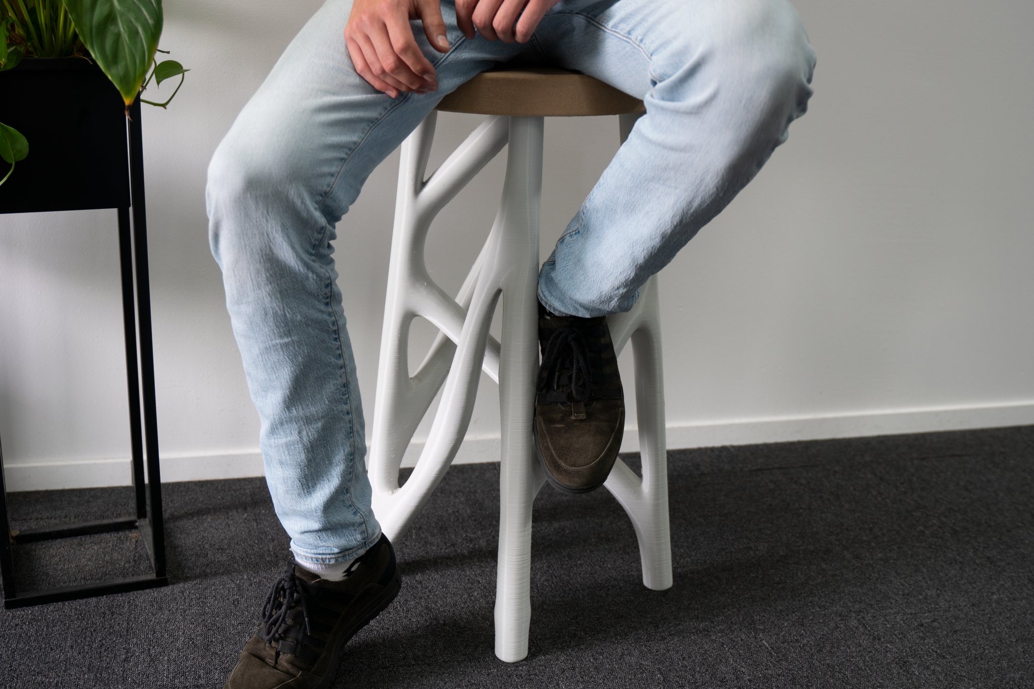 Tiêu đề Ghế Bar Tóm tắt Ghế quầy bar kích thước lớn để