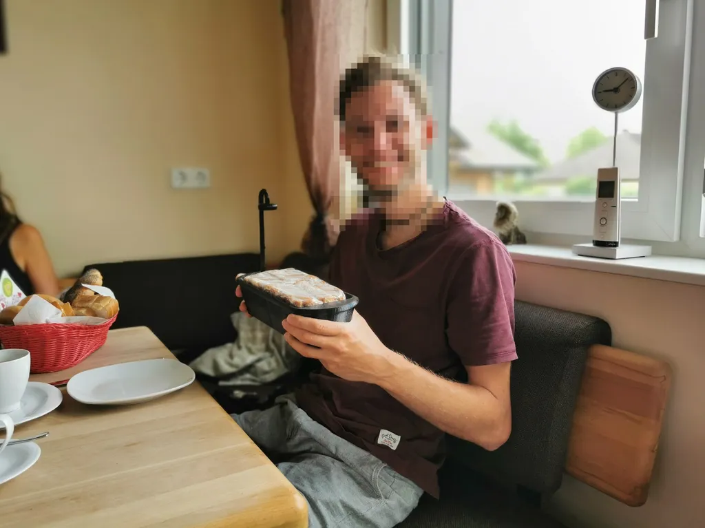 Khuôn Bánh Hình Bồn Tắm Có Vòi Sen