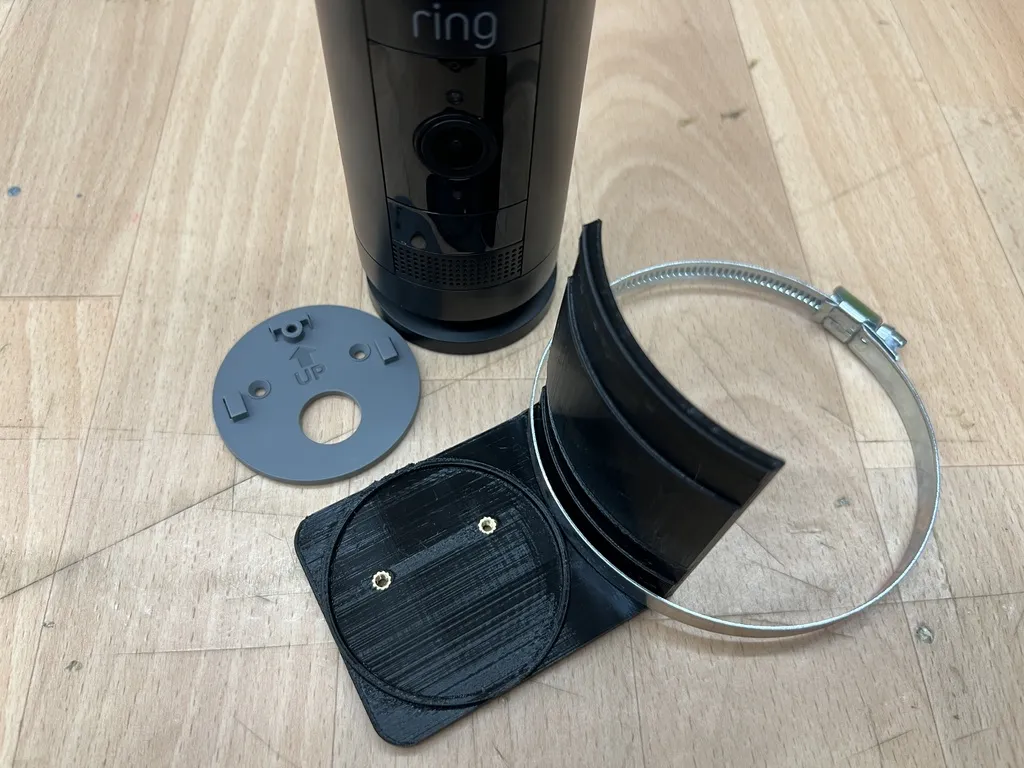 Tiêu đề Ring StickUpCam Dachrinnenhalterung - khung máng xối Tóm tắt