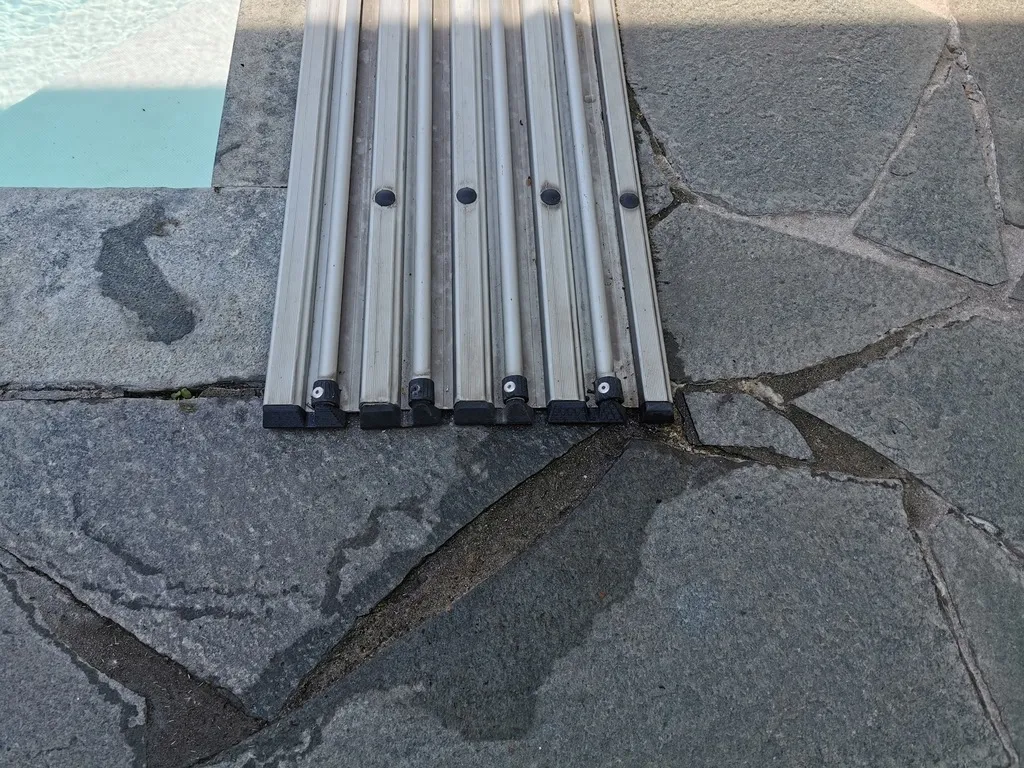 Tiêu đề Pool Tunnel Schienenendstück - Đoạn cuối ray đường hầm