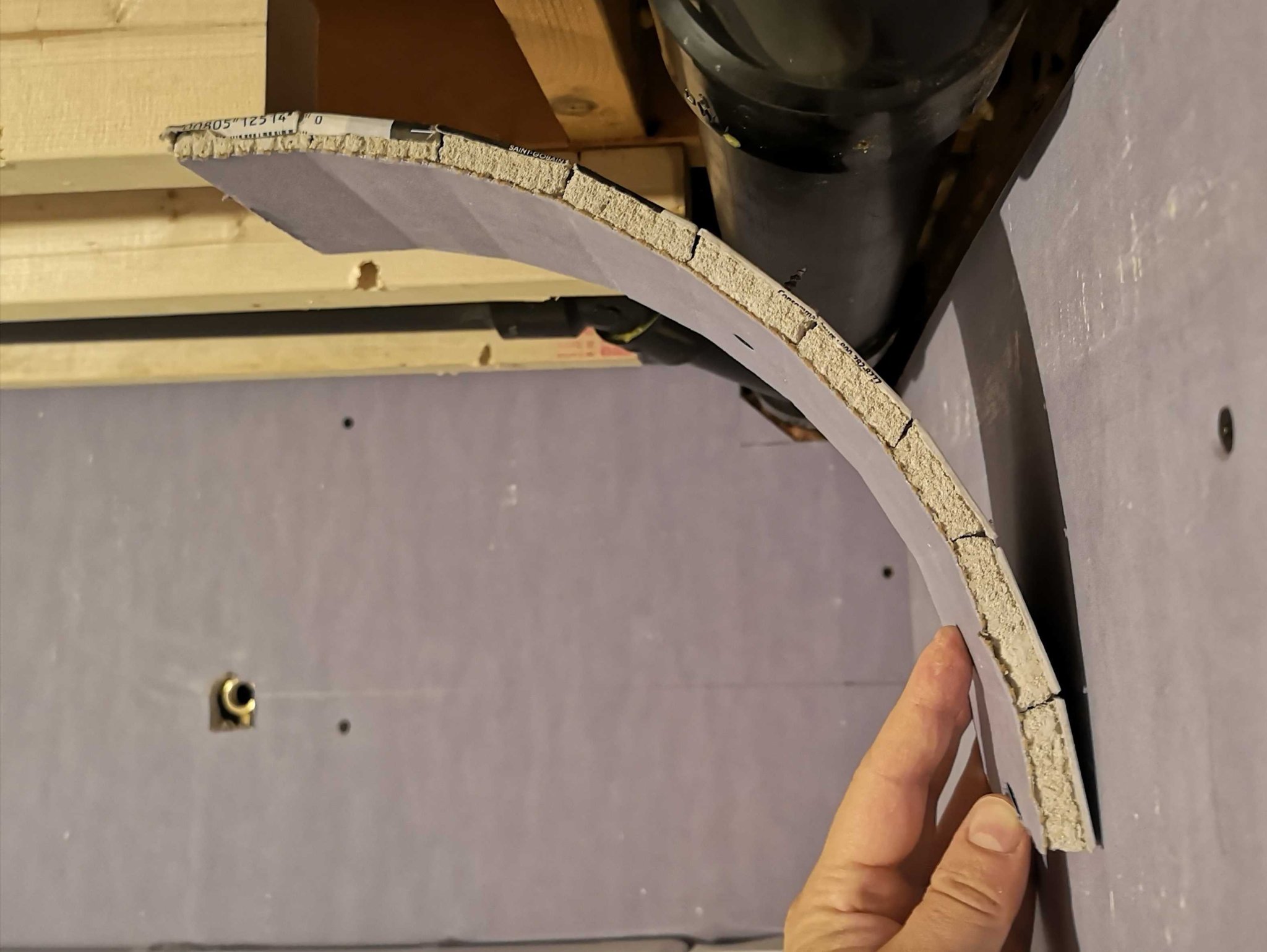 Drywall 90 degree curved/fillet ceiling support boning rib