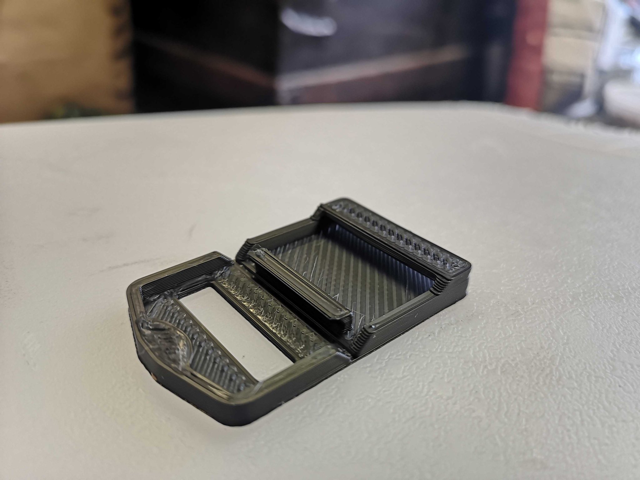 Tiêu đề Tấm bảo vệ mềm cho dây cóc có khóa dạng vuốt Tóm