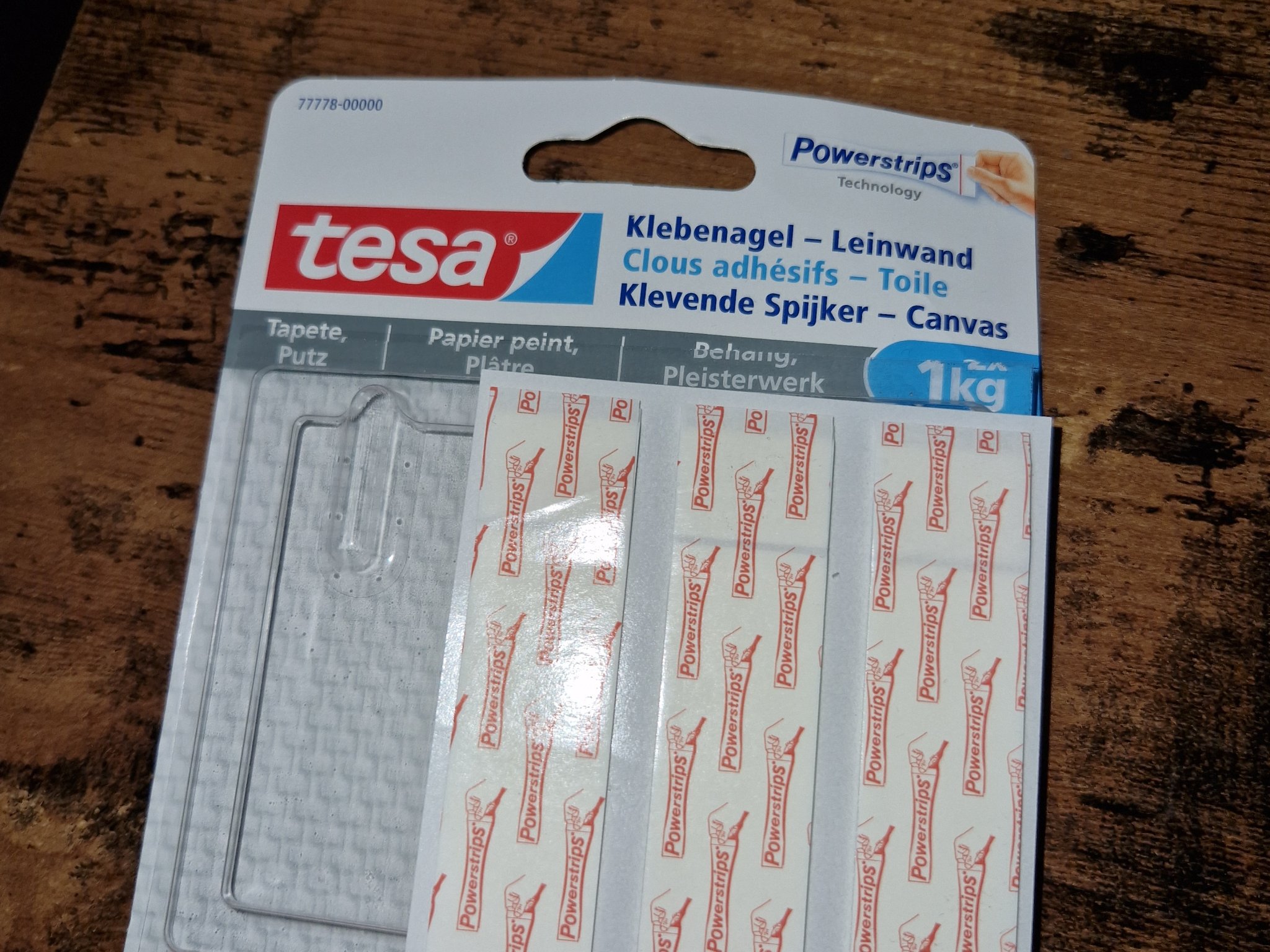 Tiêu đề Giá đỡ dụng cụ treo tường Tesa Powerstrips Tóm tắt