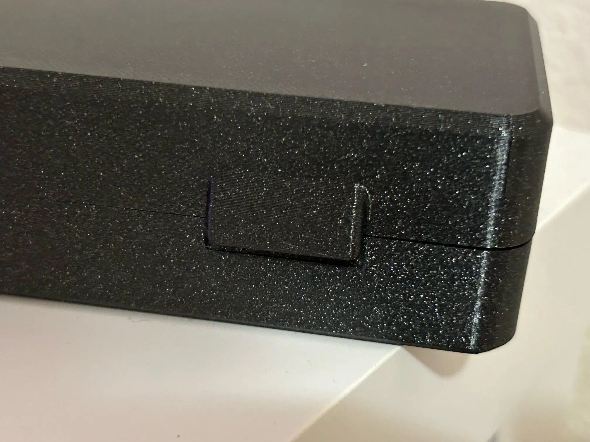 Vỏ Pinecil nắp dày hơn với các loại lẫy gài khác nhau