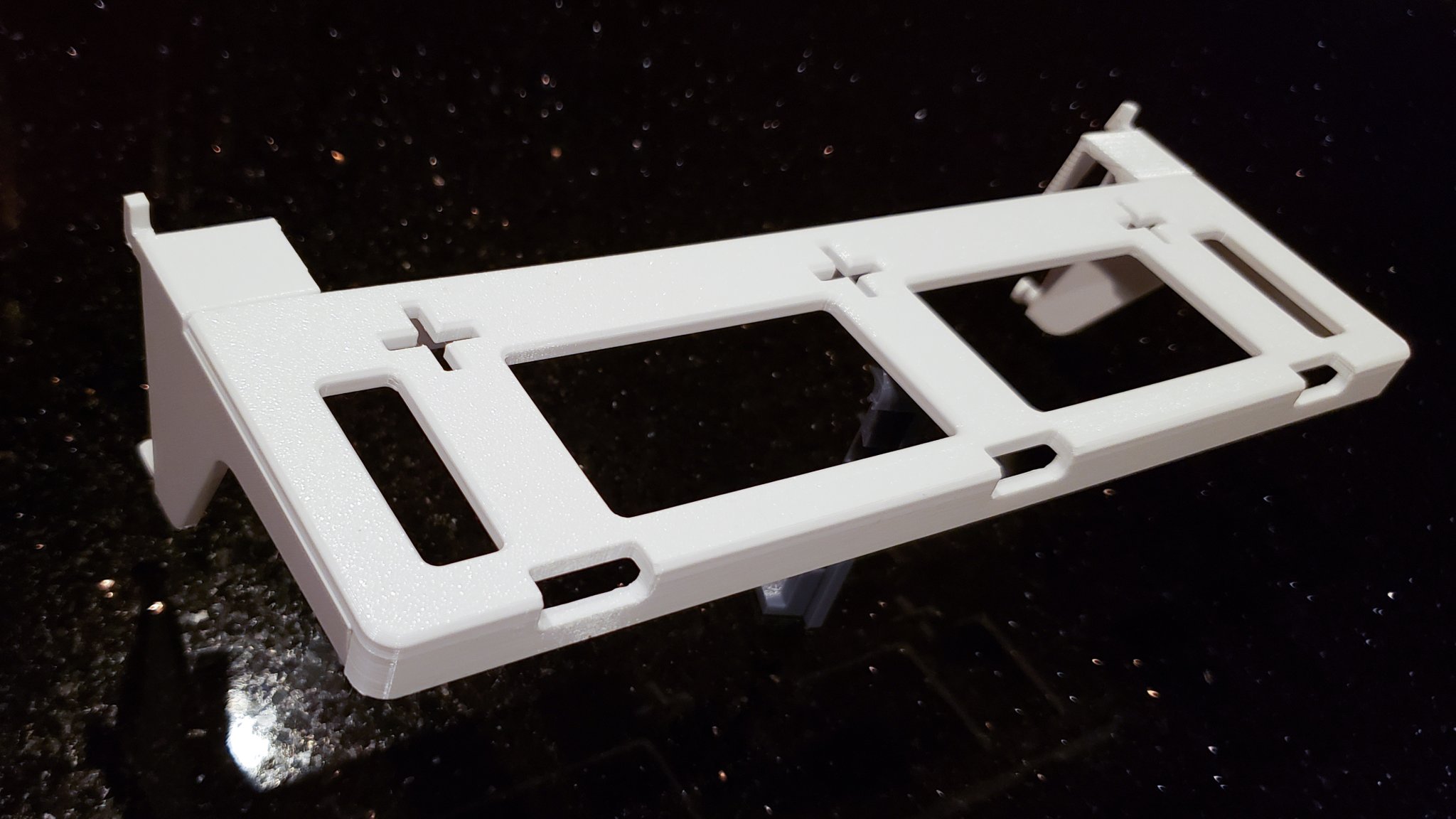 Tiêu đề Kệ và giá đỡ mở rộng phương tiện có cấu trúc Lev