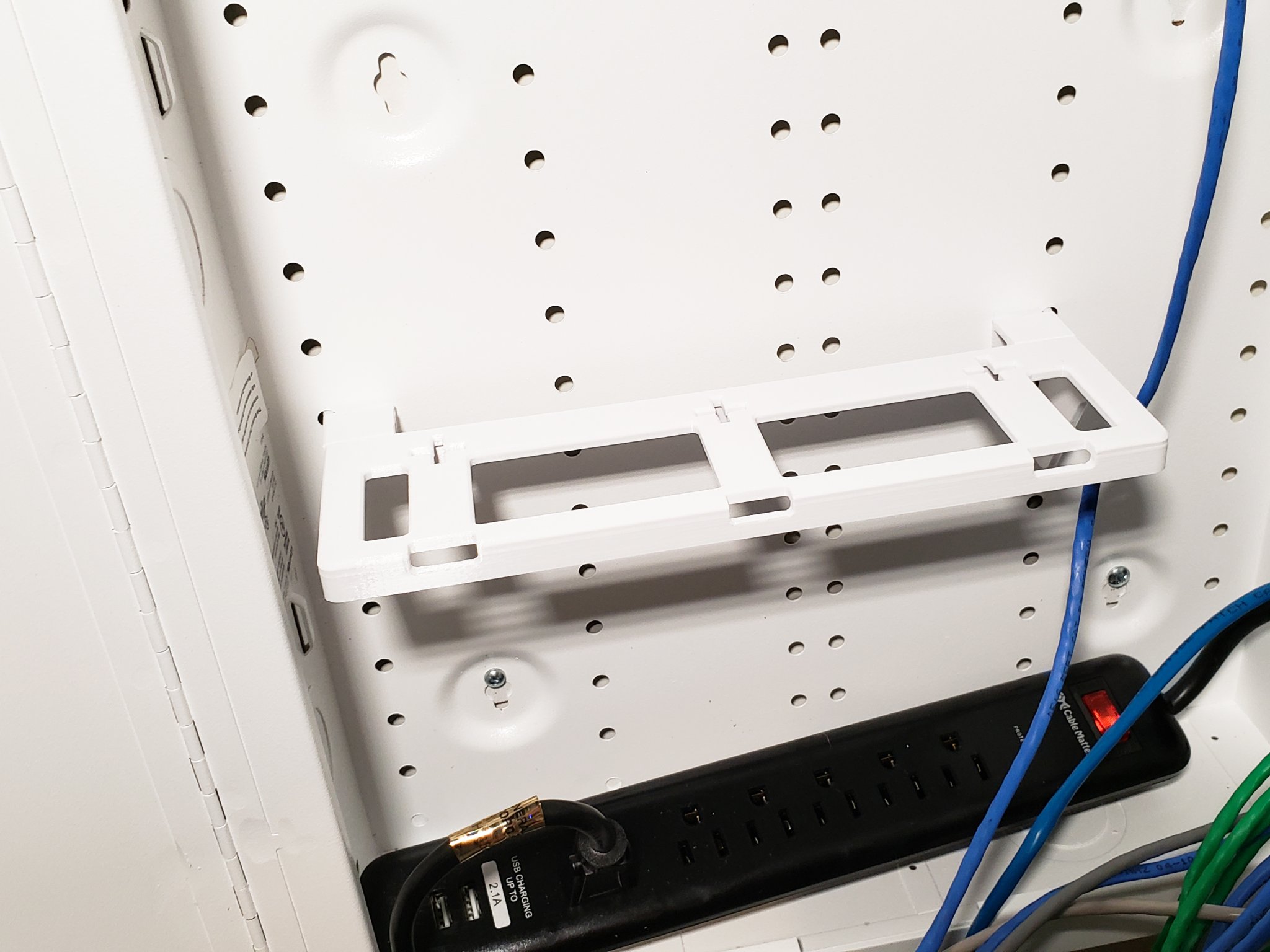 Tiêu đề Kệ và giá đỡ mở rộng phương tiện có cấu trúc Lev