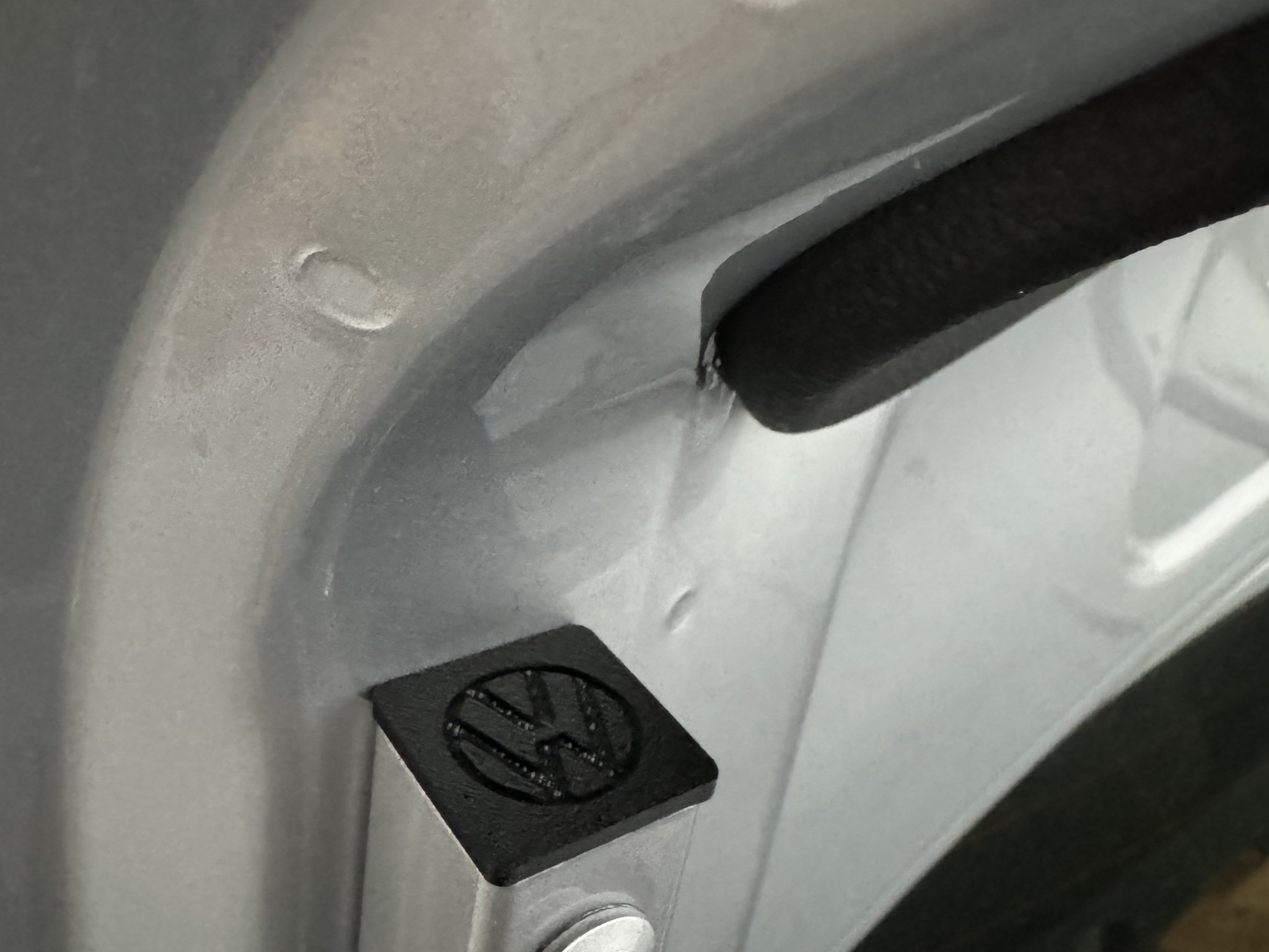 Tiêu đề Nắp bản lề cốp xe VW B7 NMS Passat đã cập nhật T