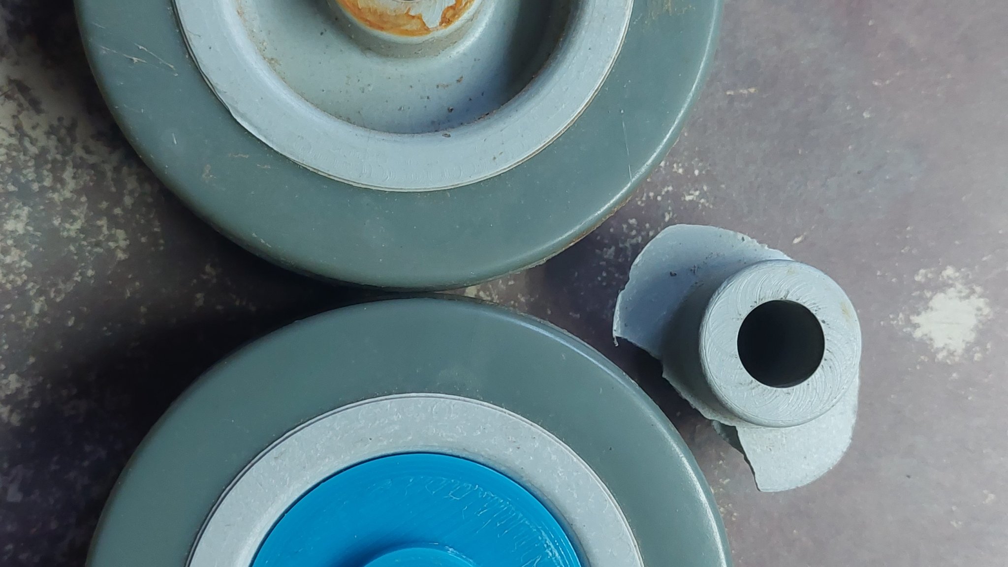 Bánh xe thay thế cho chân chống xe máy