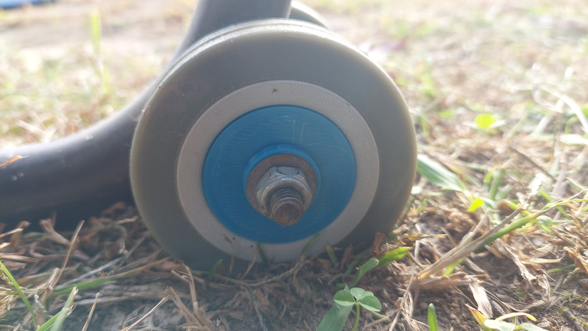 Bánh xe thay thế cho chân chống xe máy