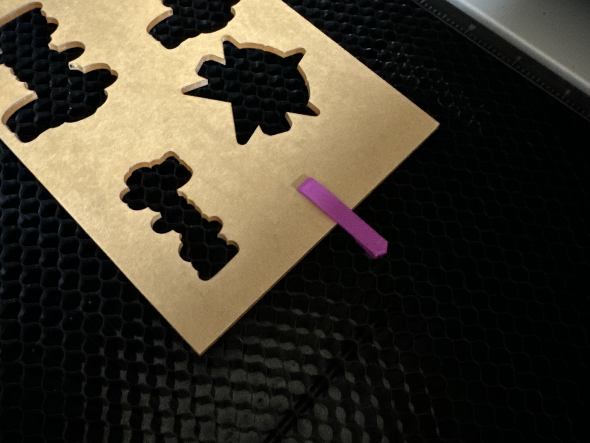 Chốt giữ vật liệu cho omtech polar 350