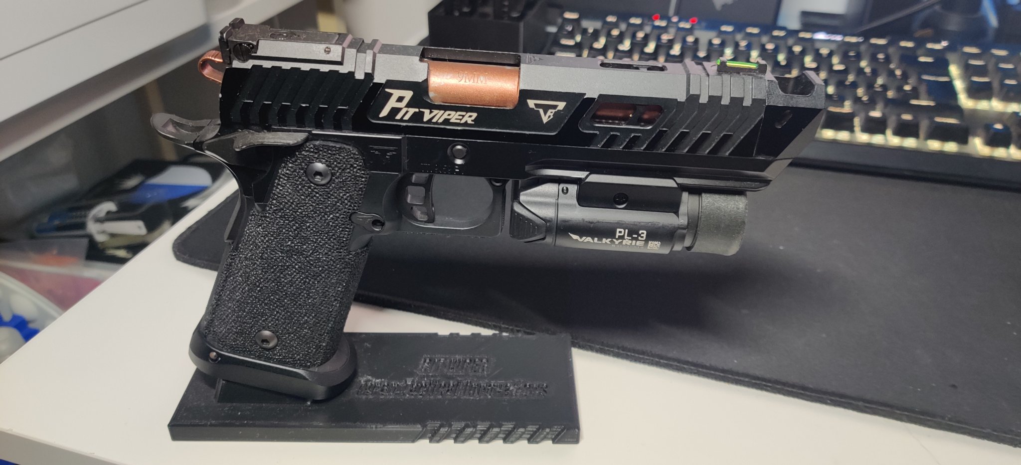 Airsoft Pit Viper Hi-Capa Display Stand