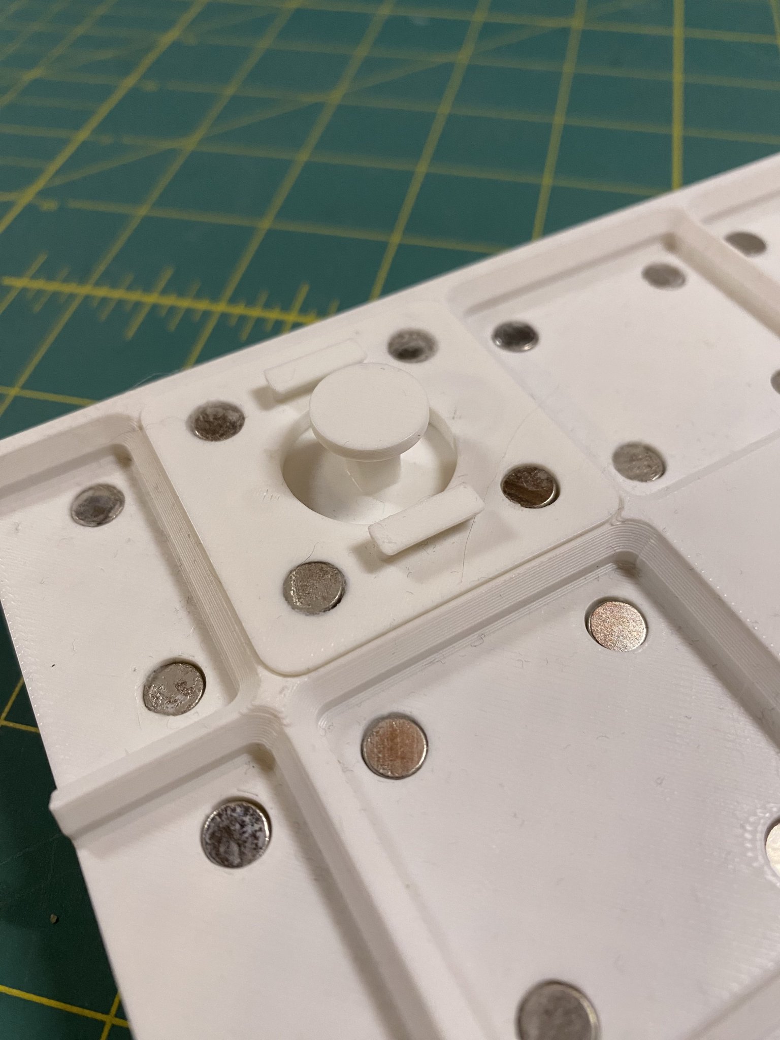 Tiêu đề Đồ gá tấm đế nam châm Gridfinity có pít tông Remix