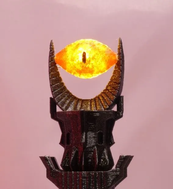 MasterLiquid ATMOS - Mắt Sauron có đèn