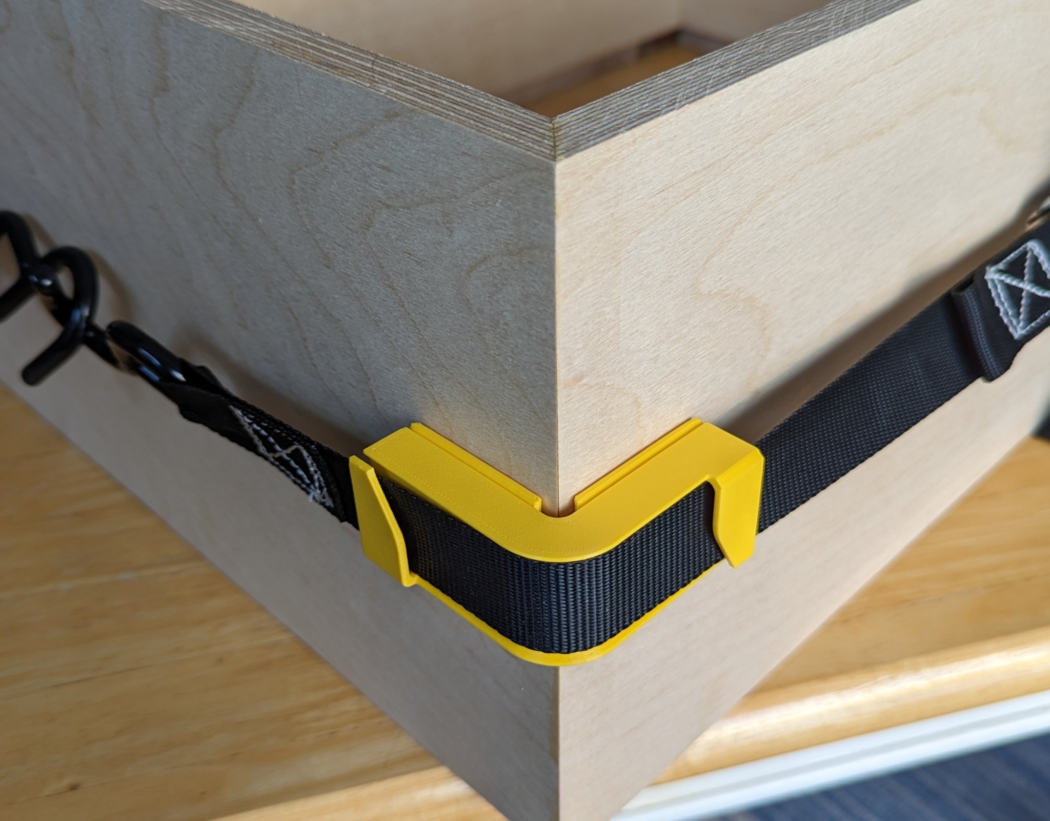 Kẹp Góc Dây Đeo