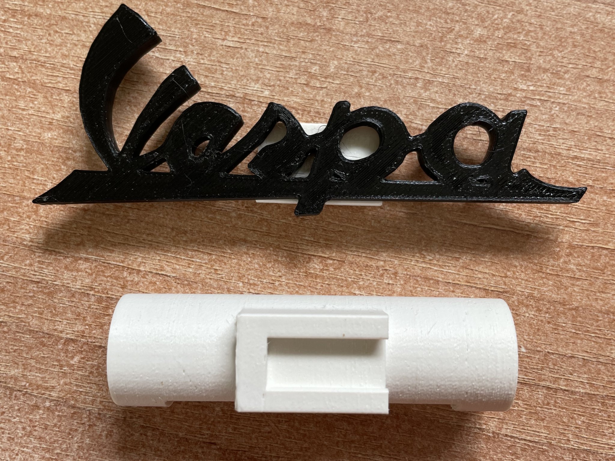 Kẹp Logo Cho Bagac Xe Vespa GTS