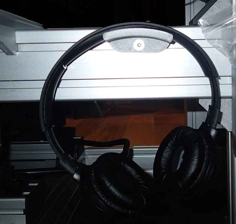 Giá Đỡ Tai Nghe Cho Thanh Nhôm Rãnh 8mm