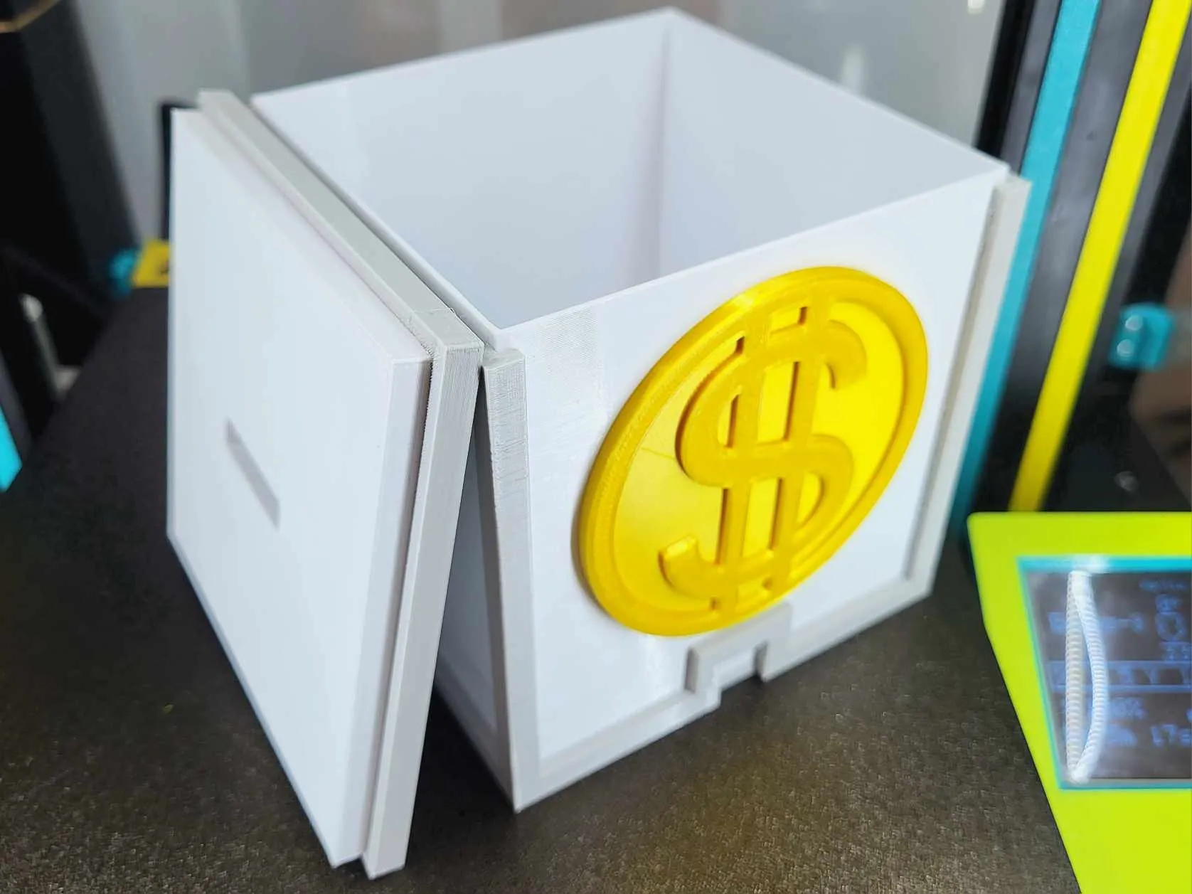 Tiêu đề Scrooge McDuck Money Bin Piggybank - nhiều màu Tóm tắt Giữ