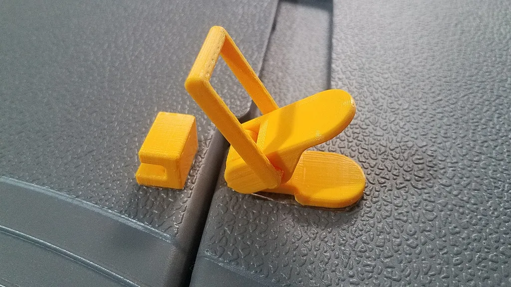 Lever Latch With Locking System