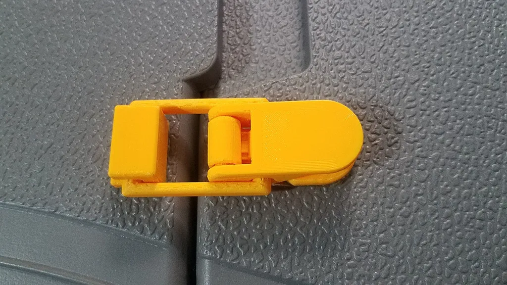 Lever Latch With Locking System