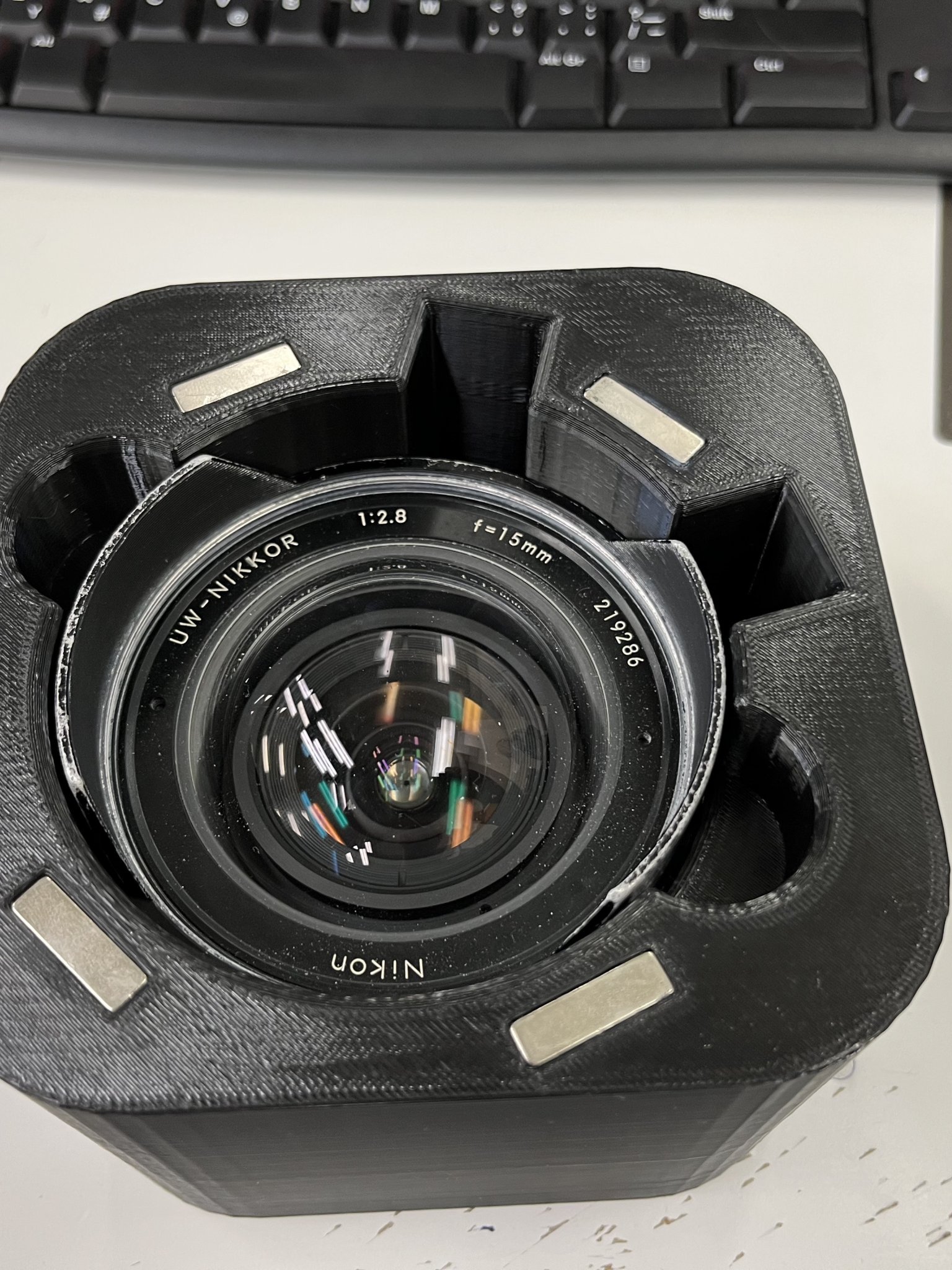 Tiêu đề Hộp đựng ống kính UW-Nikkor 15mm Ống kính Nikon 15mm R