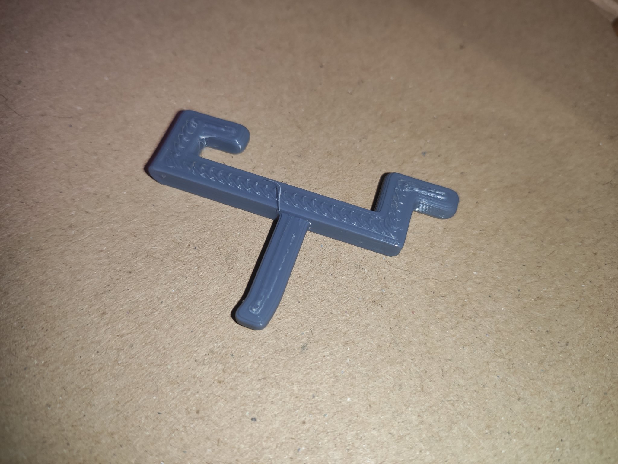 Tiêu đề Móc Skadis Giá đỡ dao Olfa Tóm tắt Một cái móc đơn