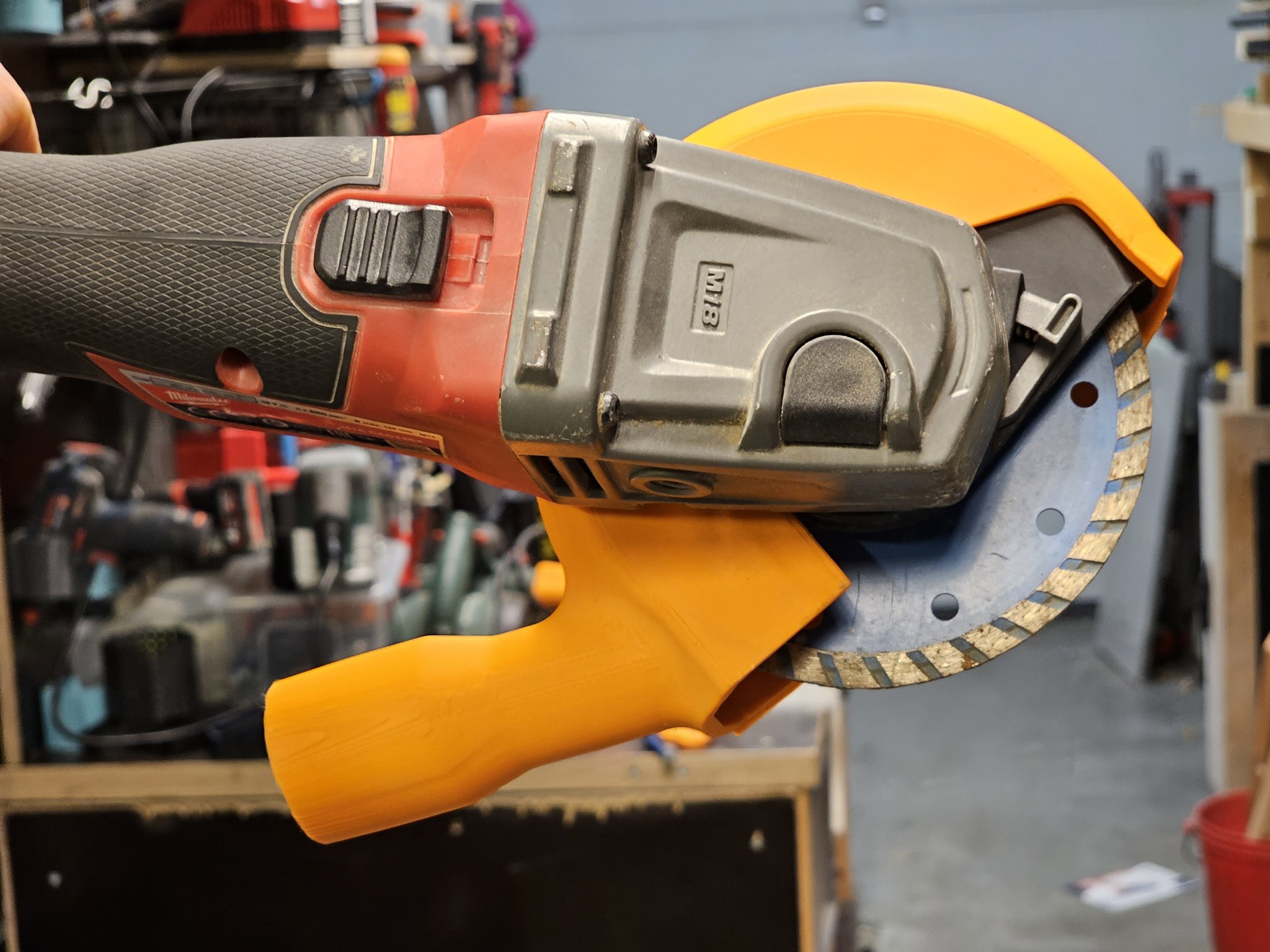 Phụ kiện hút bụi cho máy mài góc Milwaukee M18 FSAG