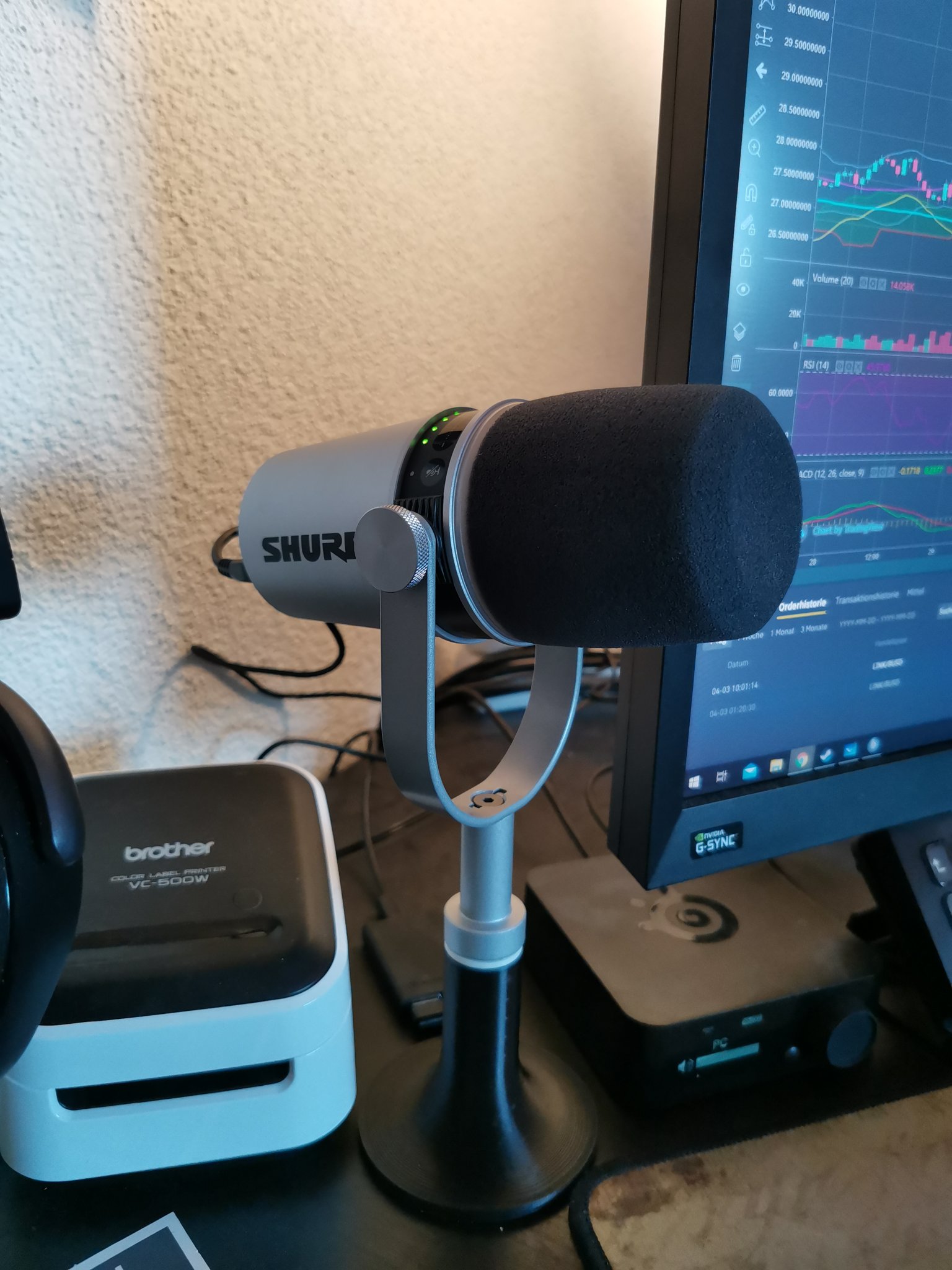 Chân đế bàn micro Shure MV7