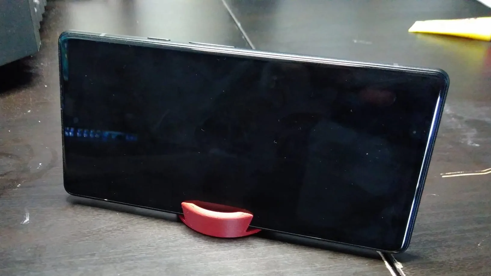 Chân đế điện thoại