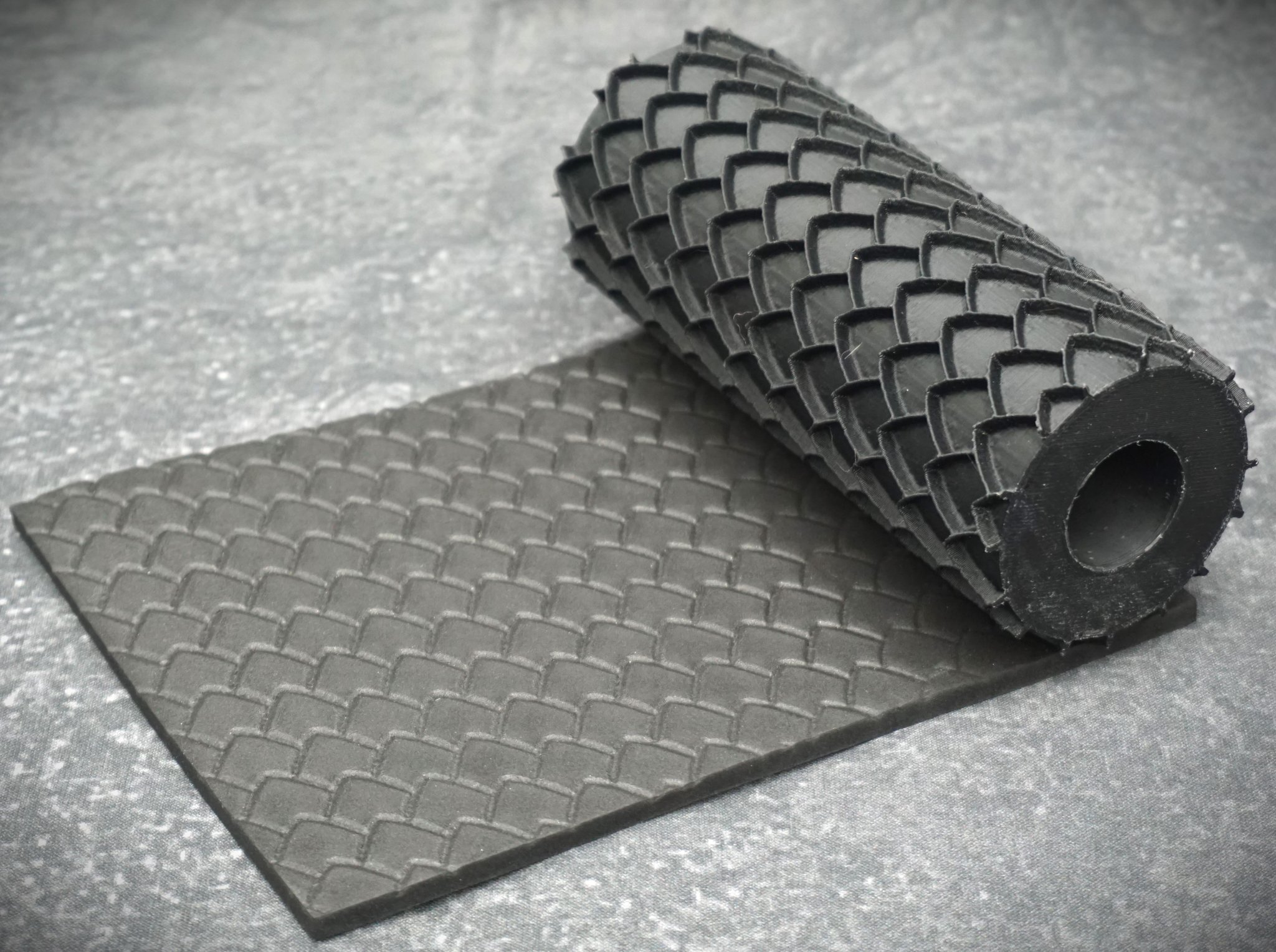 Textured Roll With Small Scale Pattern