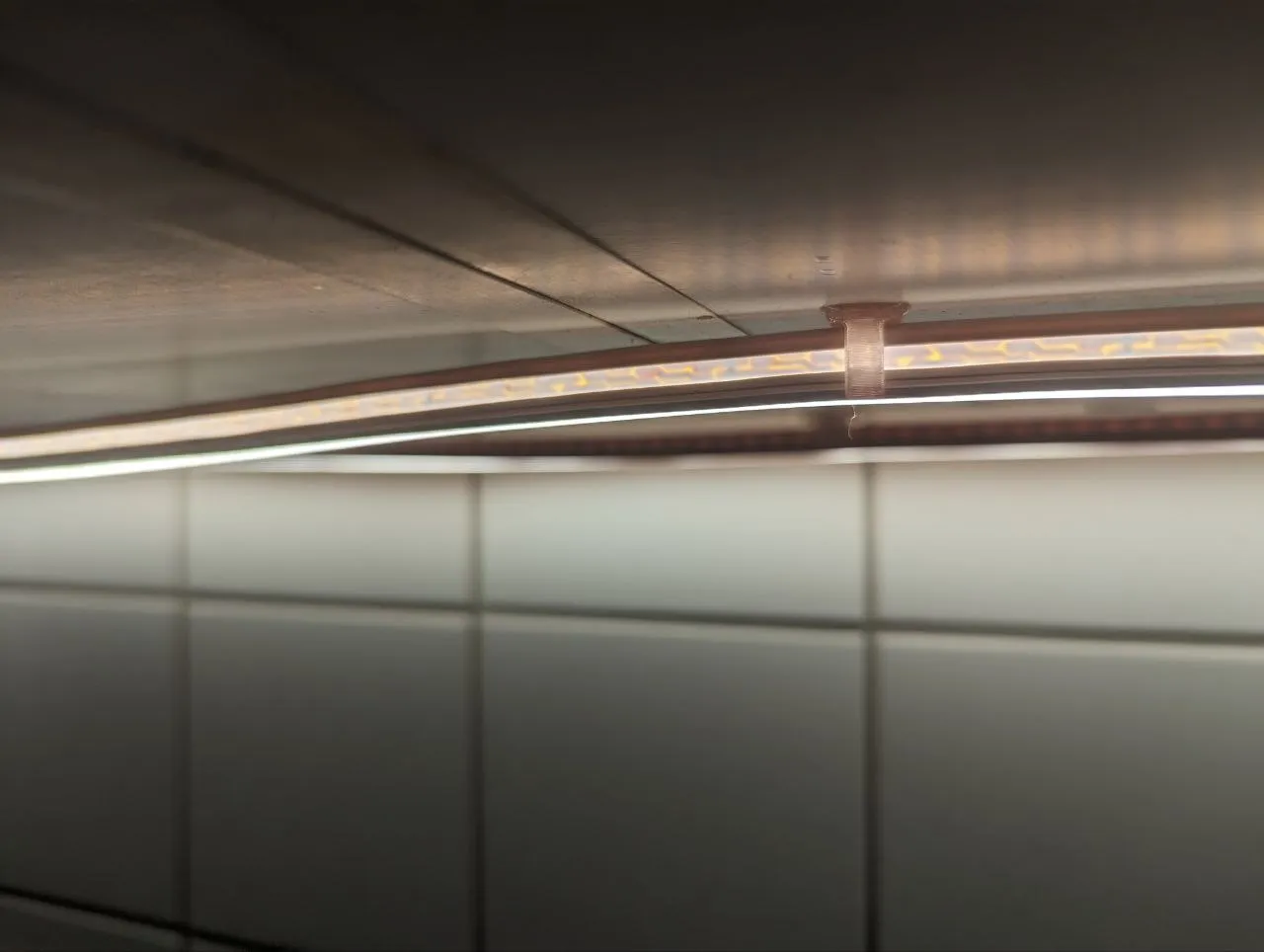 Action Balitmore LED Strip Hook