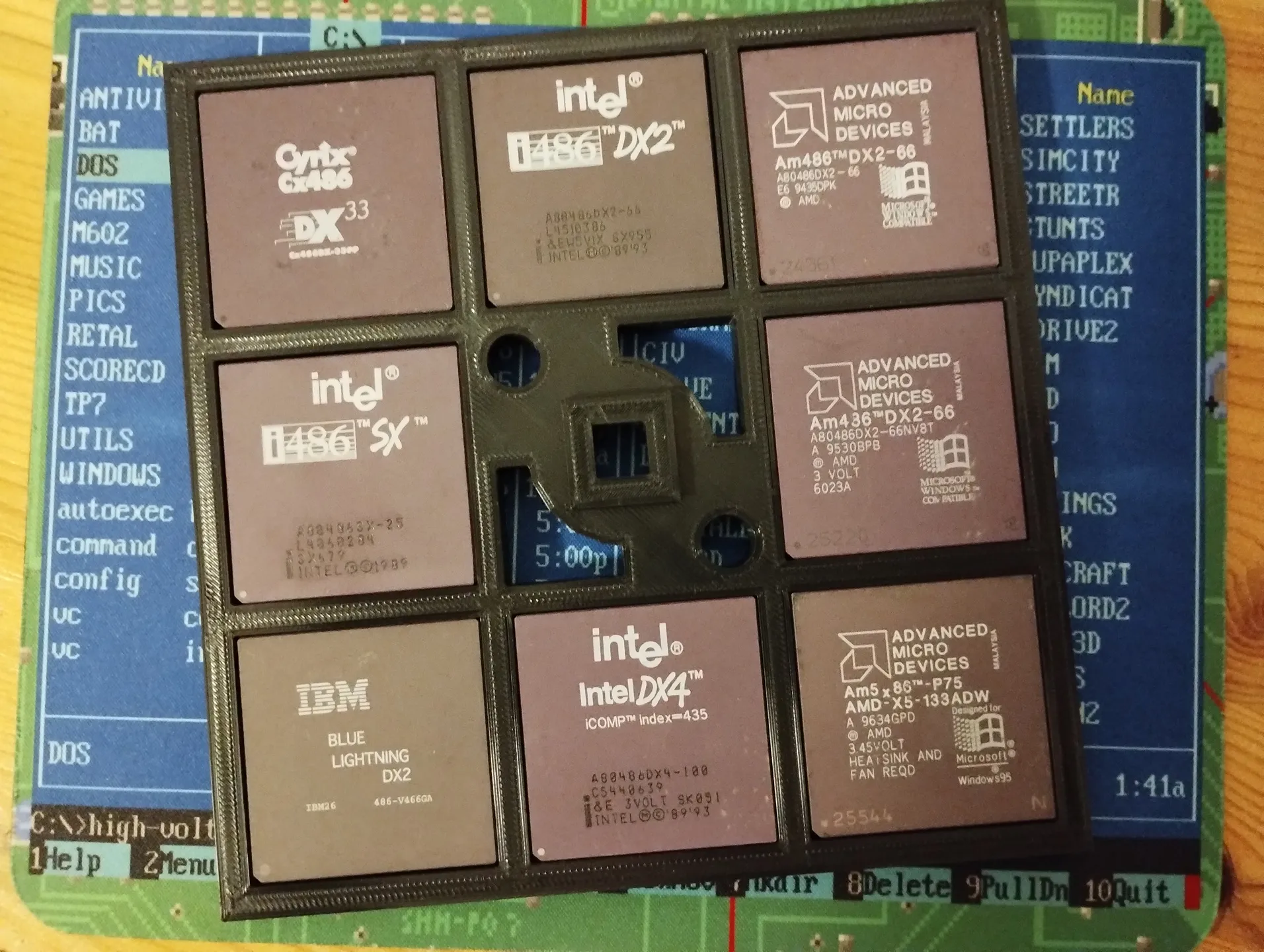 Tiêu đề Khaygiá đỡ CPU nhỏ và có thể xếp chồng lên nhau 48