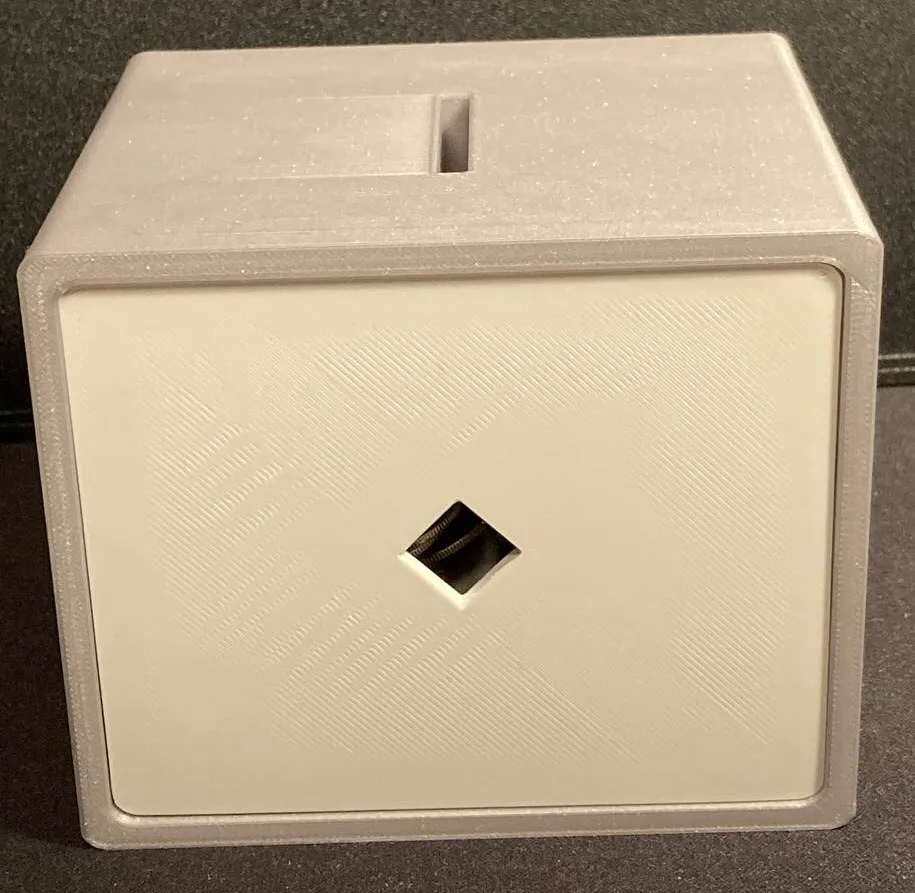 Tiêu đề Piggy in a Bank-et a Secret Reverse Piggy Bank Tóm tắt Ngân