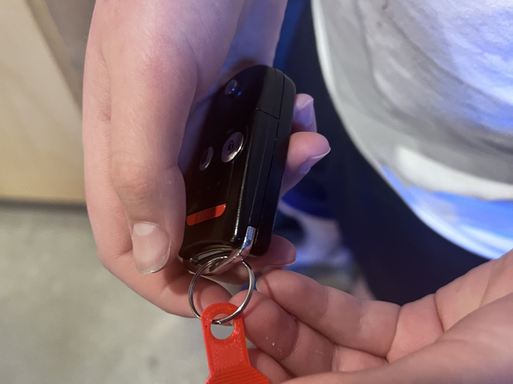 Dụng cụ cạo băng cỡ móc khóa