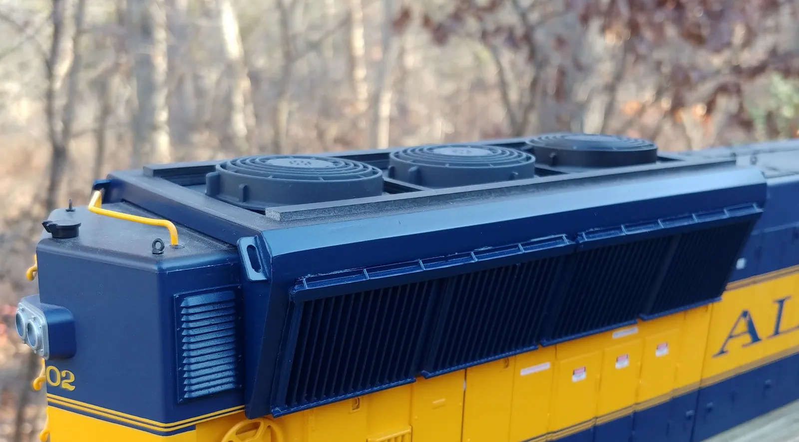 Tiêu đề Bộ tản nhiệt loe sản xuất muộn dành cho Xe lửa Hoa K