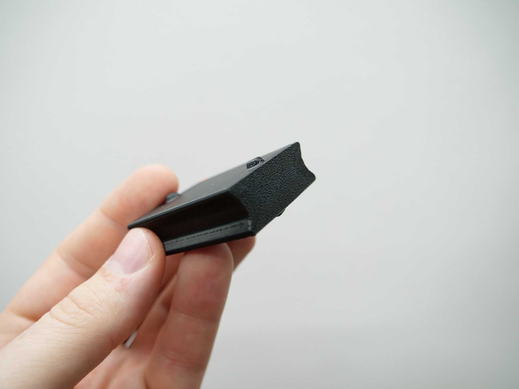 Tiêu đề Thợ mộc Arca Thụy Sĩ Tóm tắt Một dụng cụ nối đ